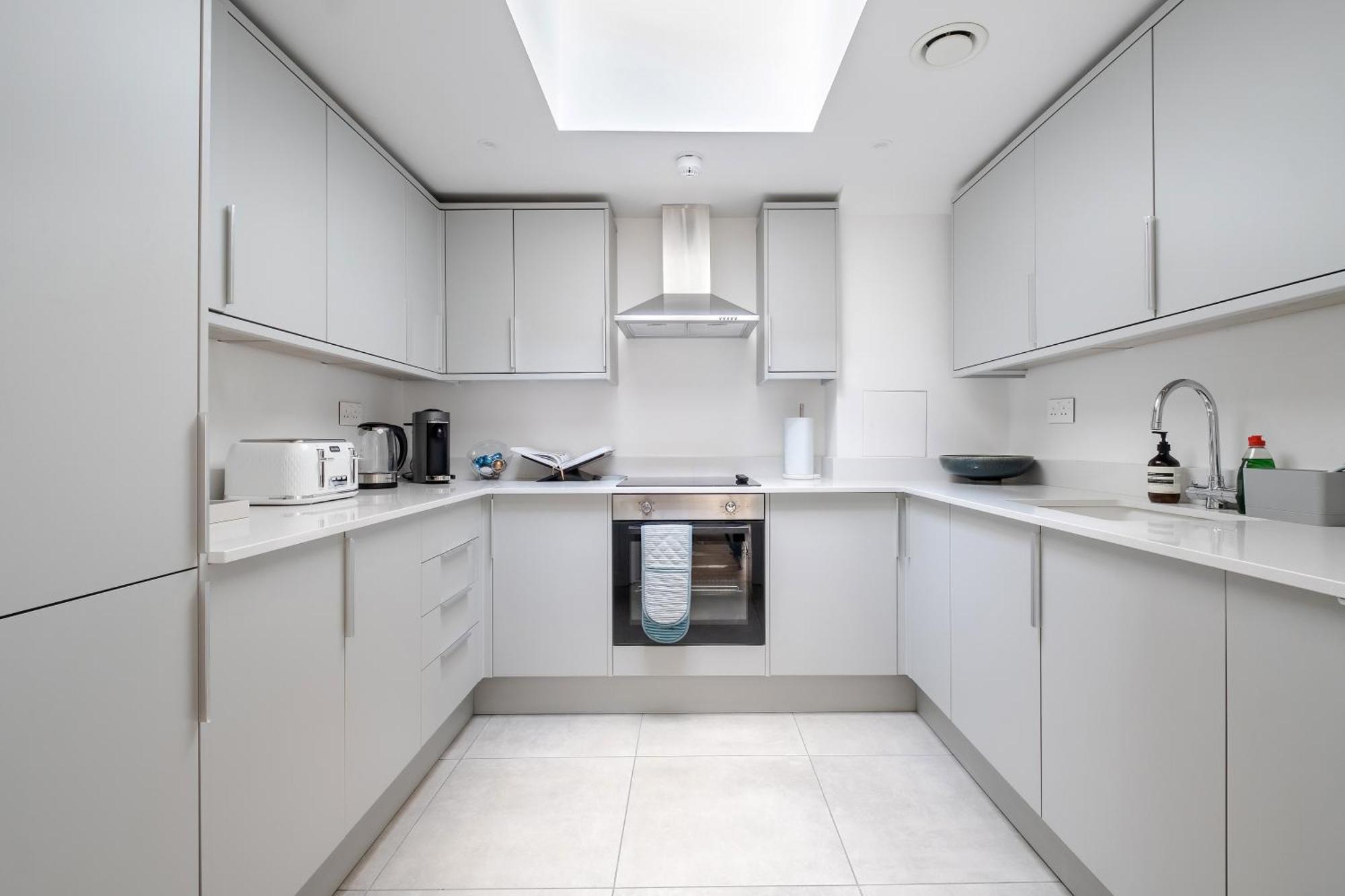 Сasa de vacaciones Luxury Mayfair Townhouse With Ac 3br 3ba *