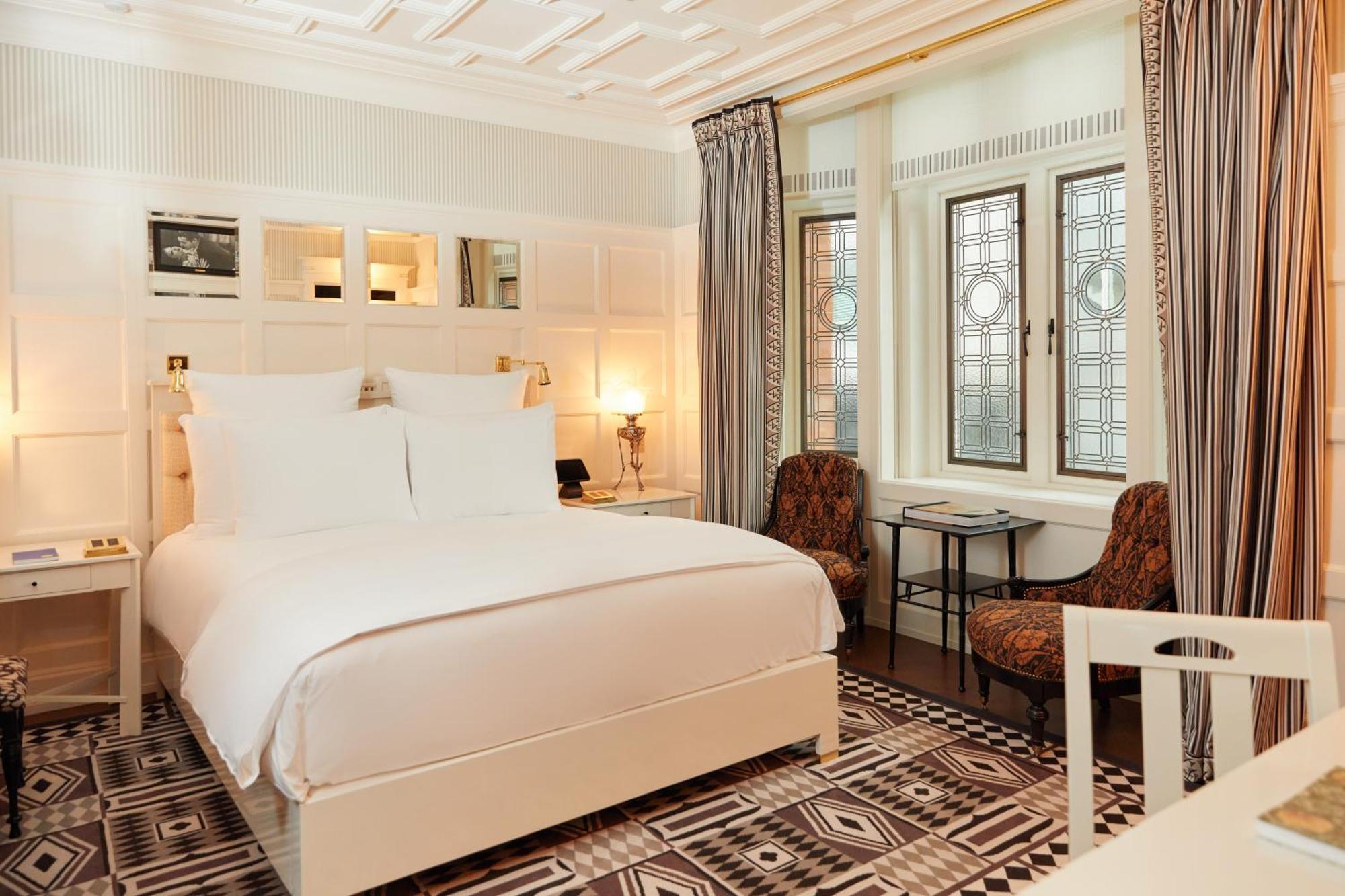 At Sloane Hotel 5*