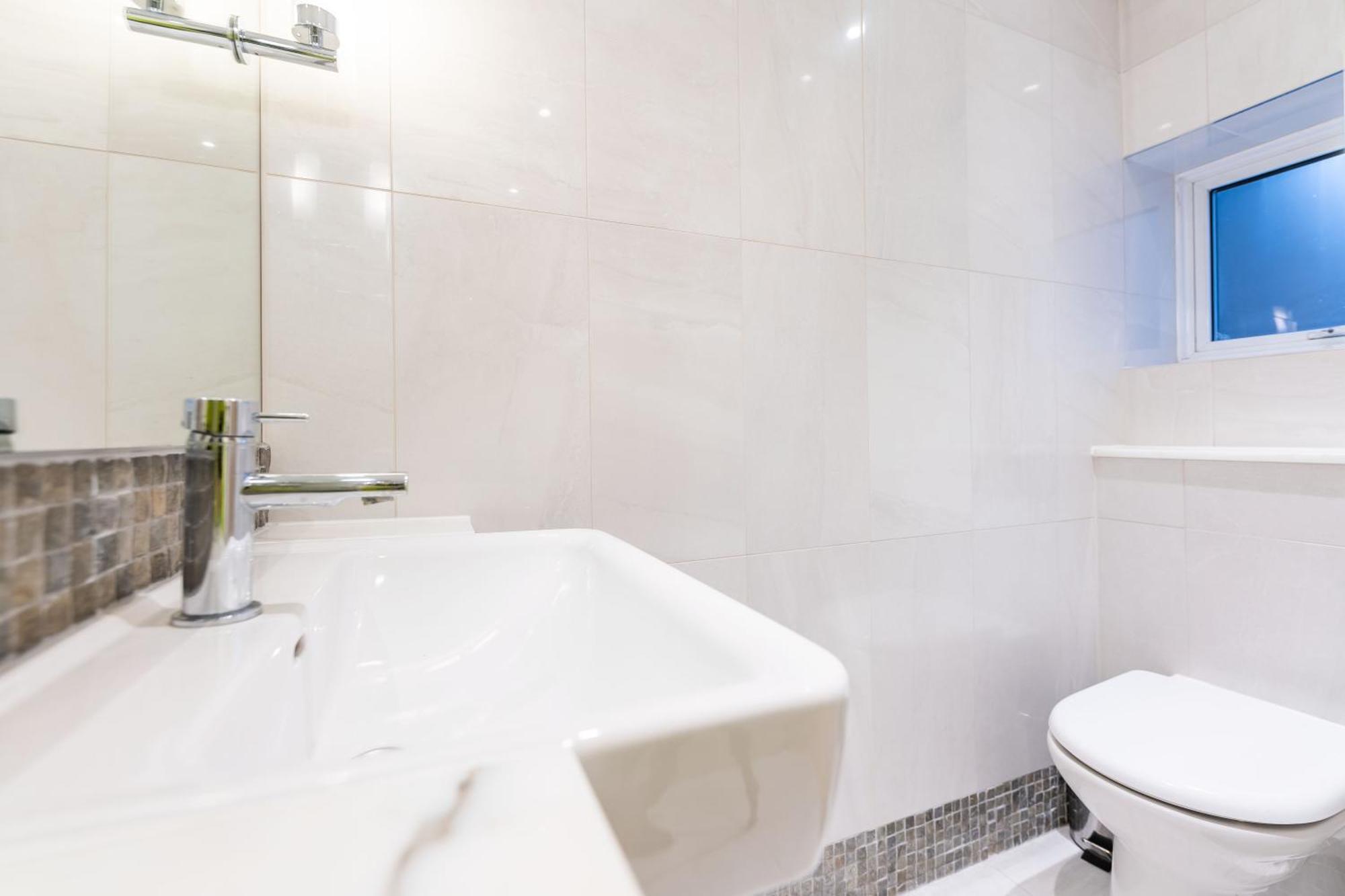 Luxury 6 Bedroom House In Southwick Street Apartamento *
