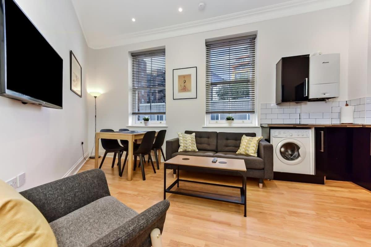 Modern 2 Bedroom Flat For 4 In Greater
