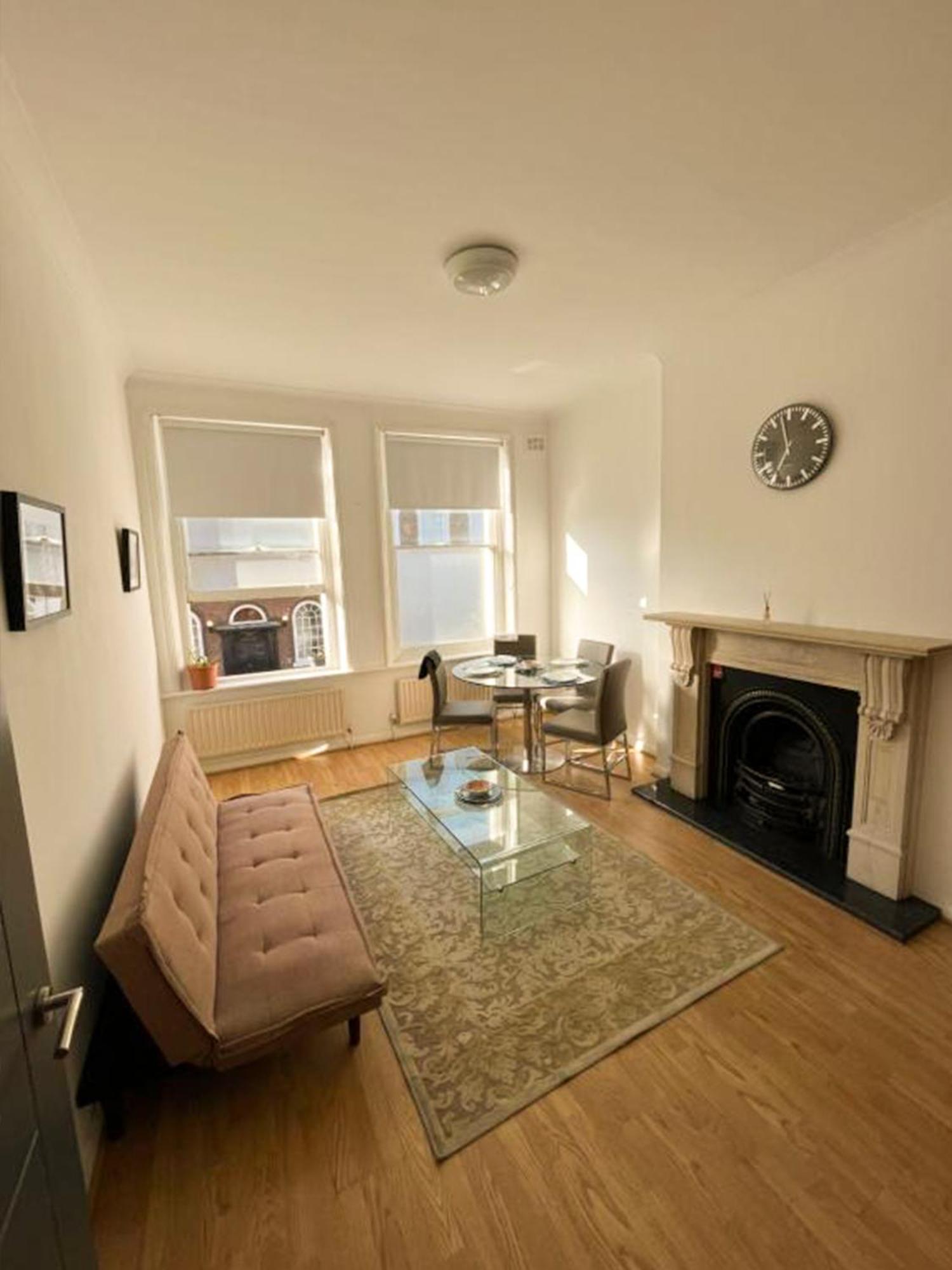 Two Bed Minutes From Hammersmith Apartamento *