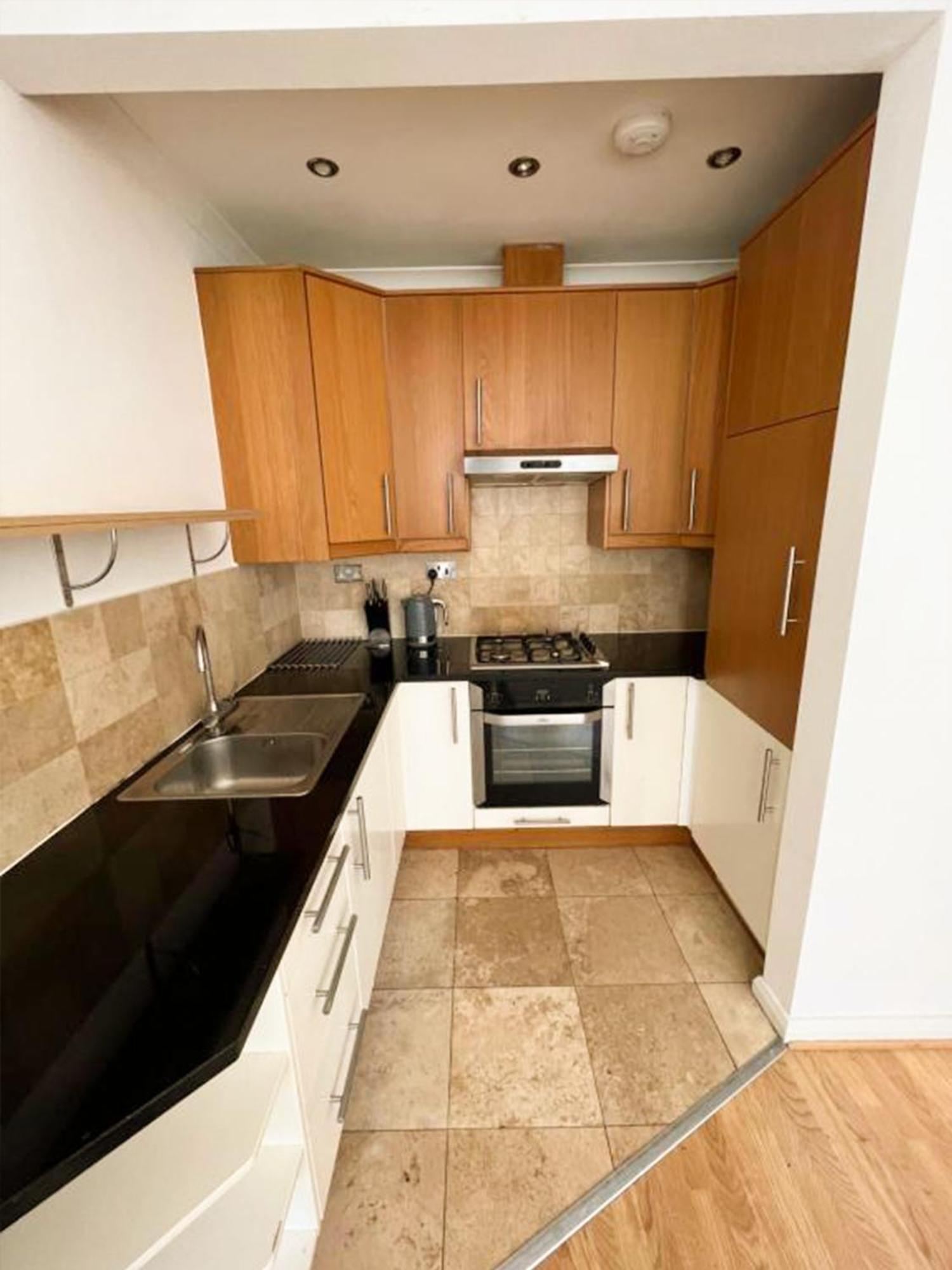 Two Bed Minutes From Hammersmith Londres