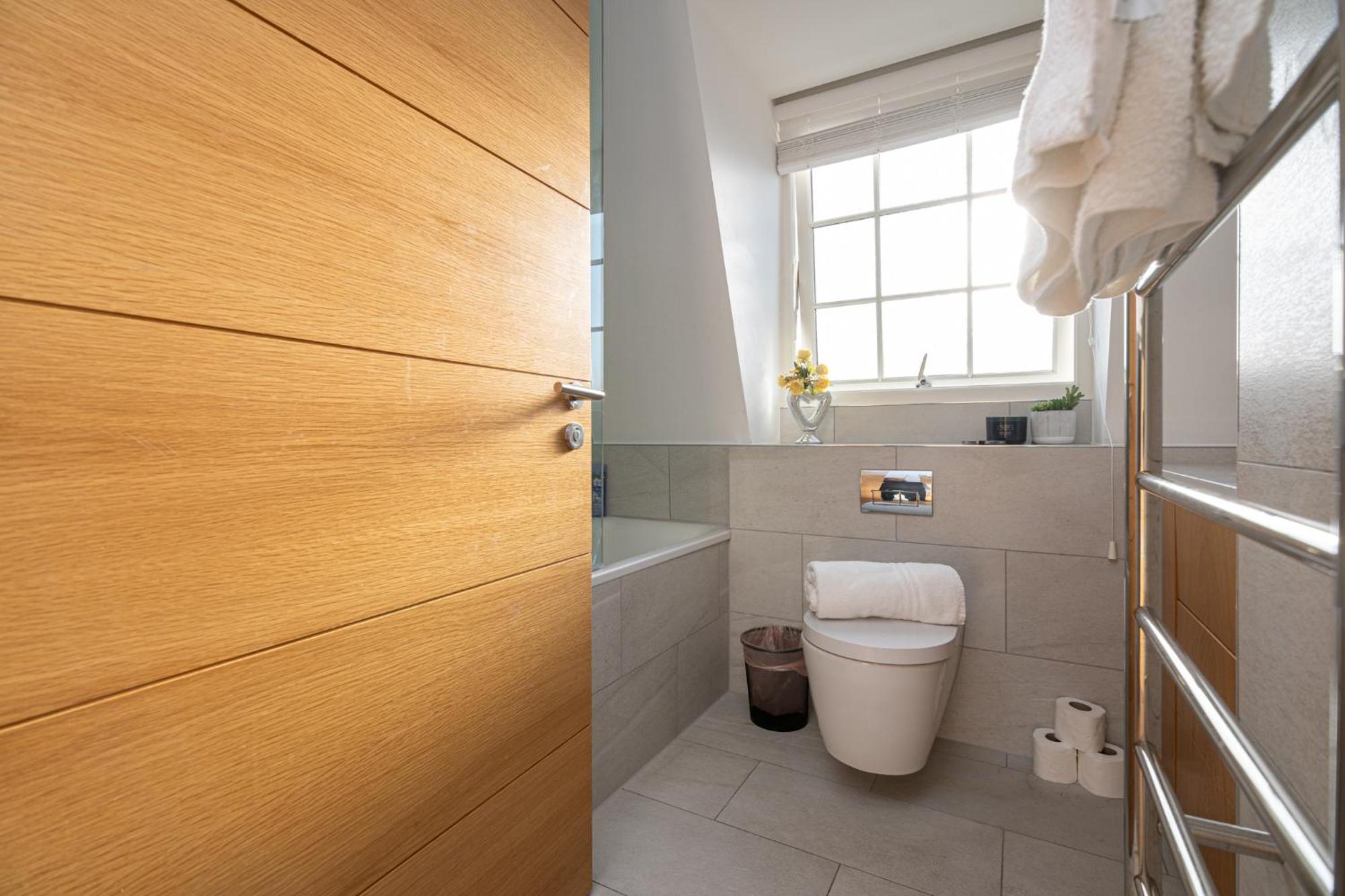 Stunning 1-bedroom Penthouse In Marble Arch 72 * Londres