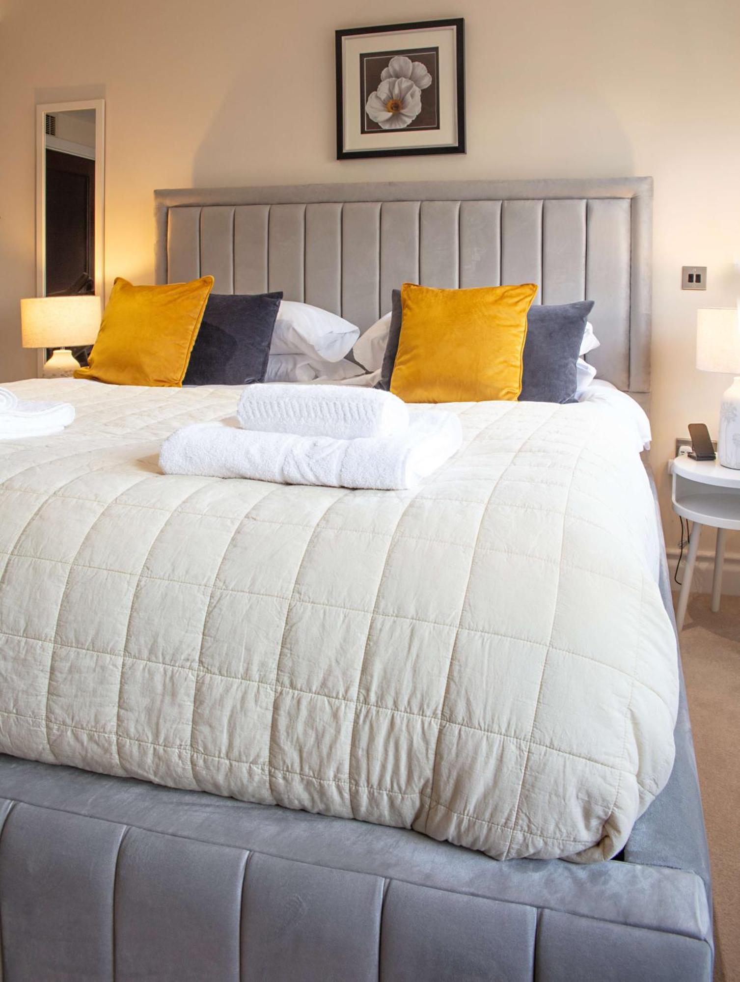 Kensington High Street One Bed