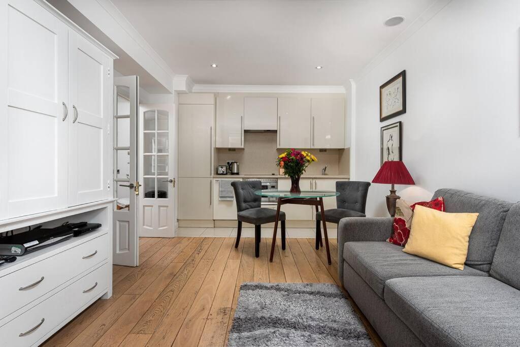 Apartment Chic - Fabulous Central Location In Zone 1