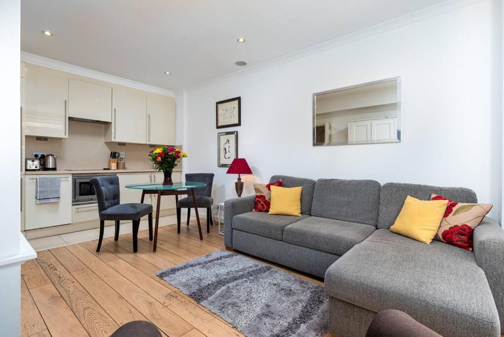 Chic - Fabulous Central Location In Zone 1 Apartment London