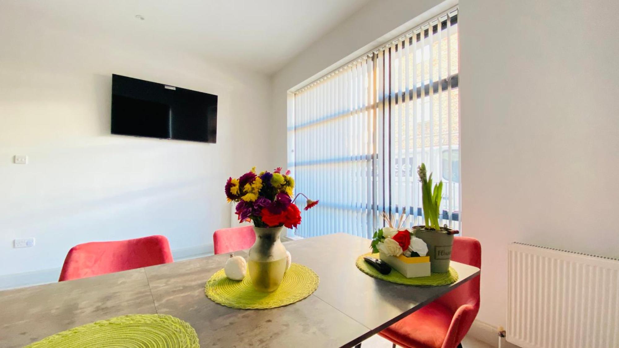 Shadwell - Walking Distance To Tower Bridge, Two Stations In Close Proximity Habitación en casa particular