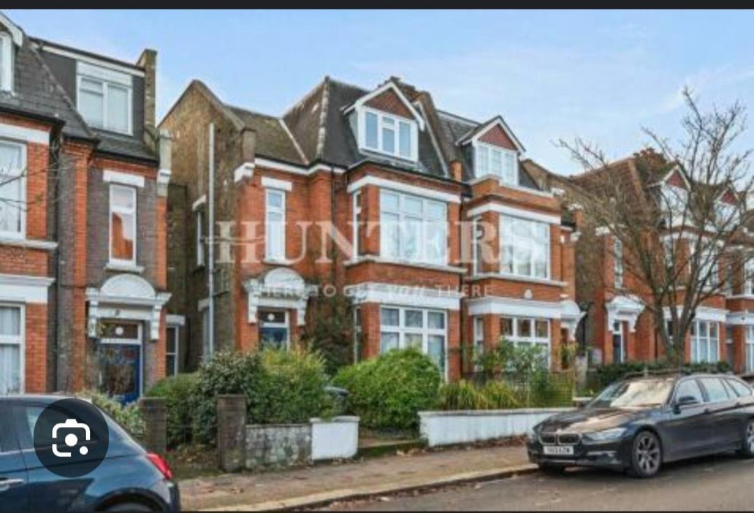 Centrel To Single Bed Quiet With Host And Breakfast Londres
