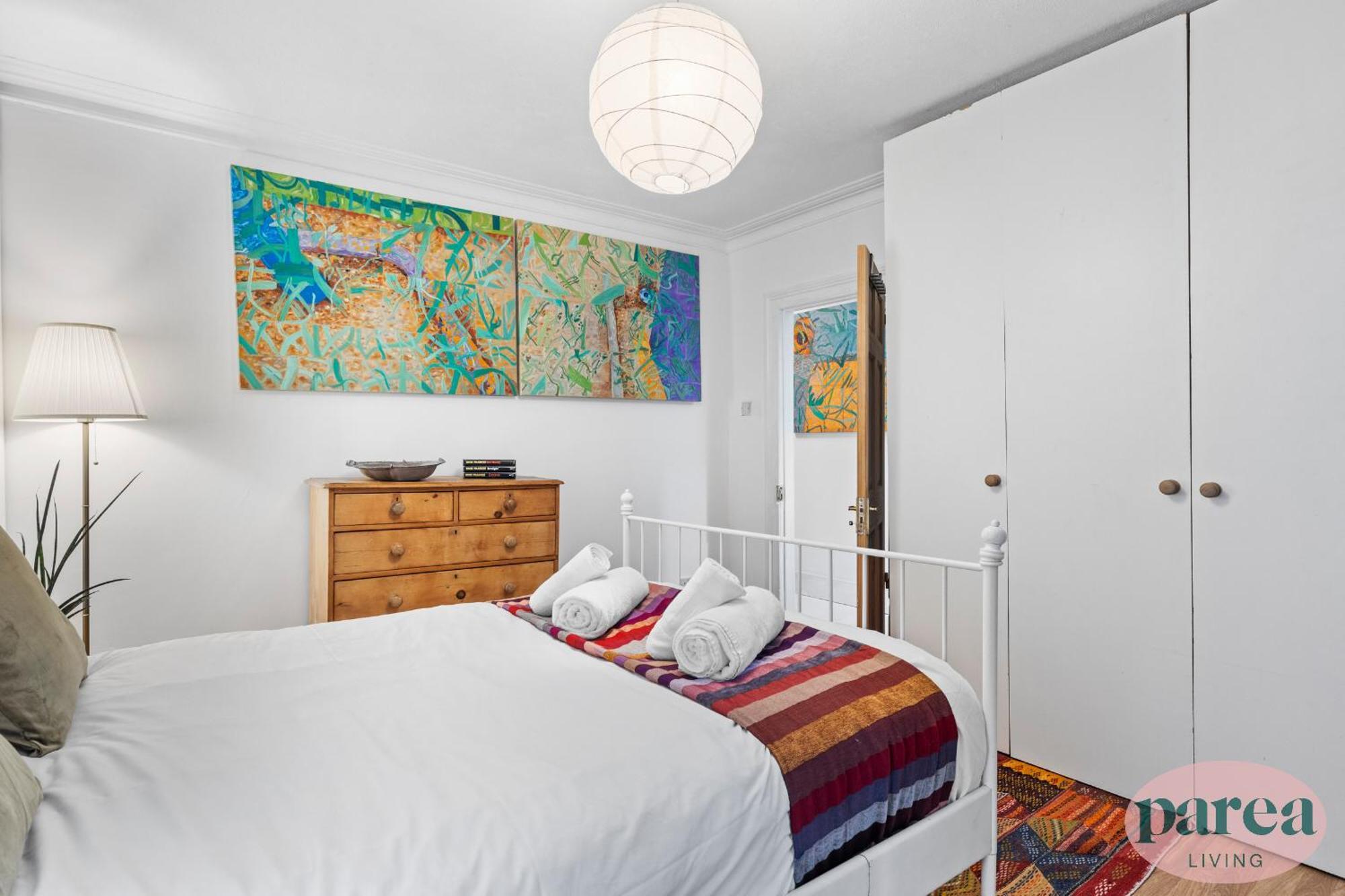 Parea Living - Cosy 1-bed Artistic Flat At Newington Apartamento *