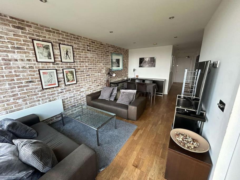 Appartement Modern 2-bed 5 Mins From Bridge