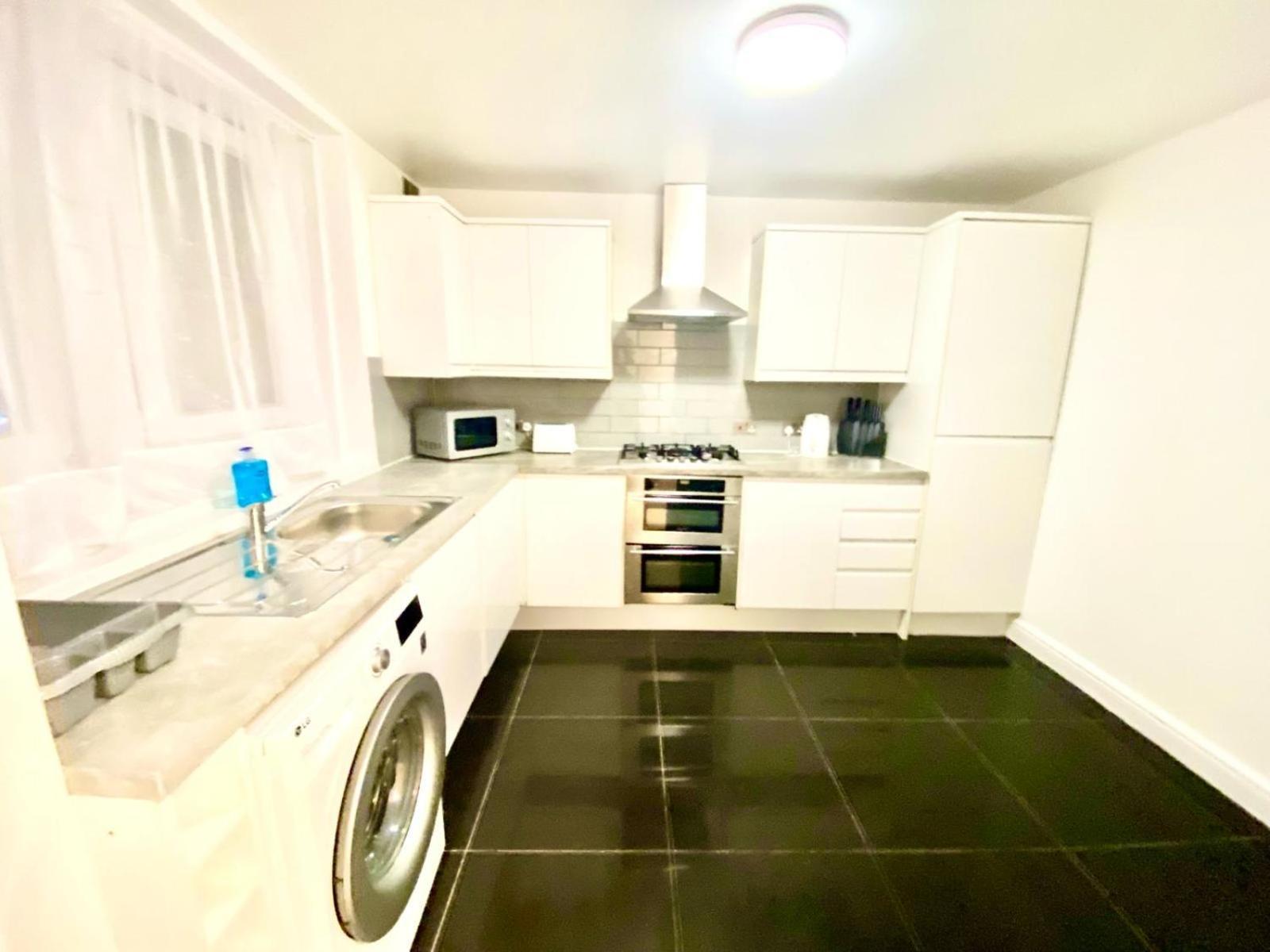 Apartment Comfy Two Bedroom Edgeware Road In *