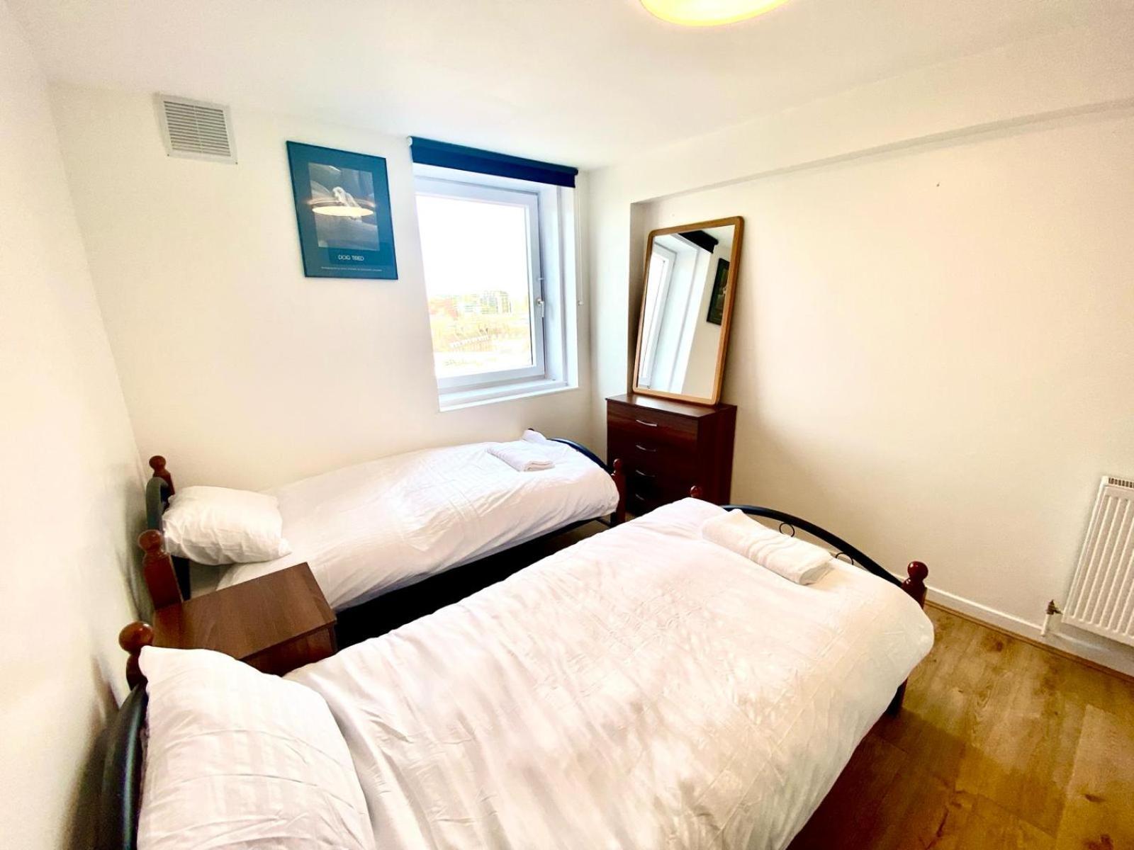 Comfy Two Bedroom Edgeware Road In * London