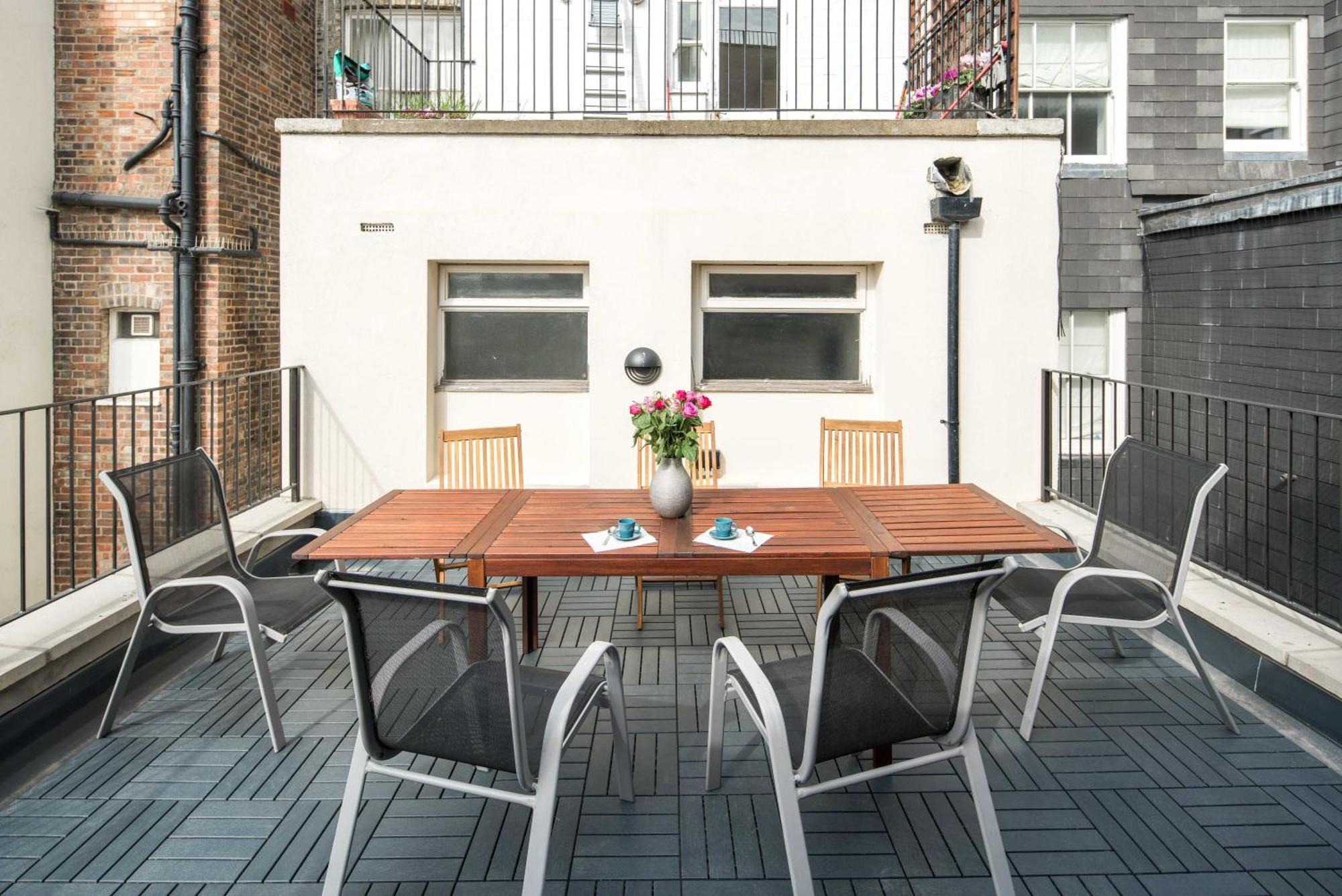 Apartamento Roof Haven At Kensington Mews