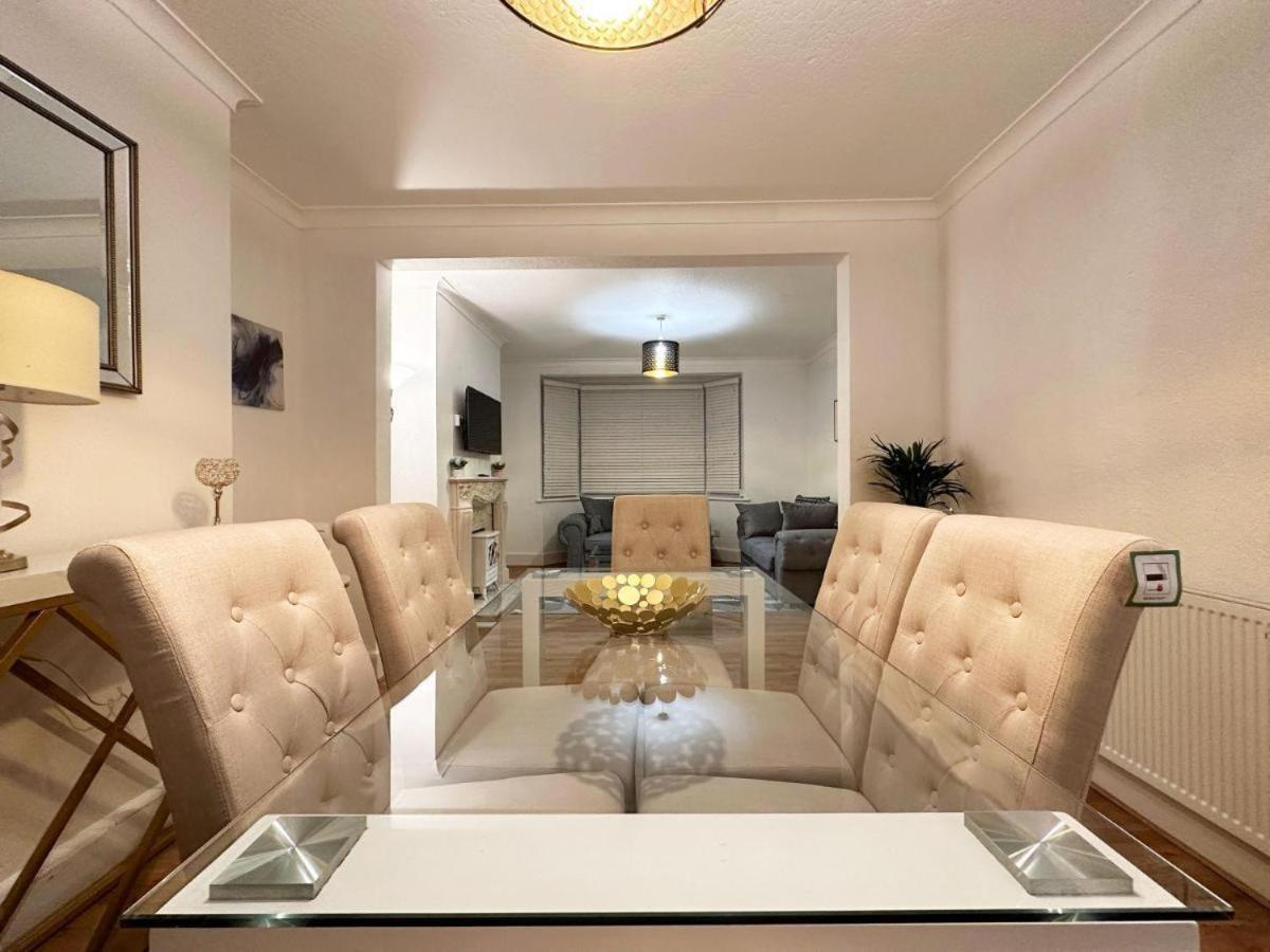Charming 3-bedroom Family Сasa de vacaciones
