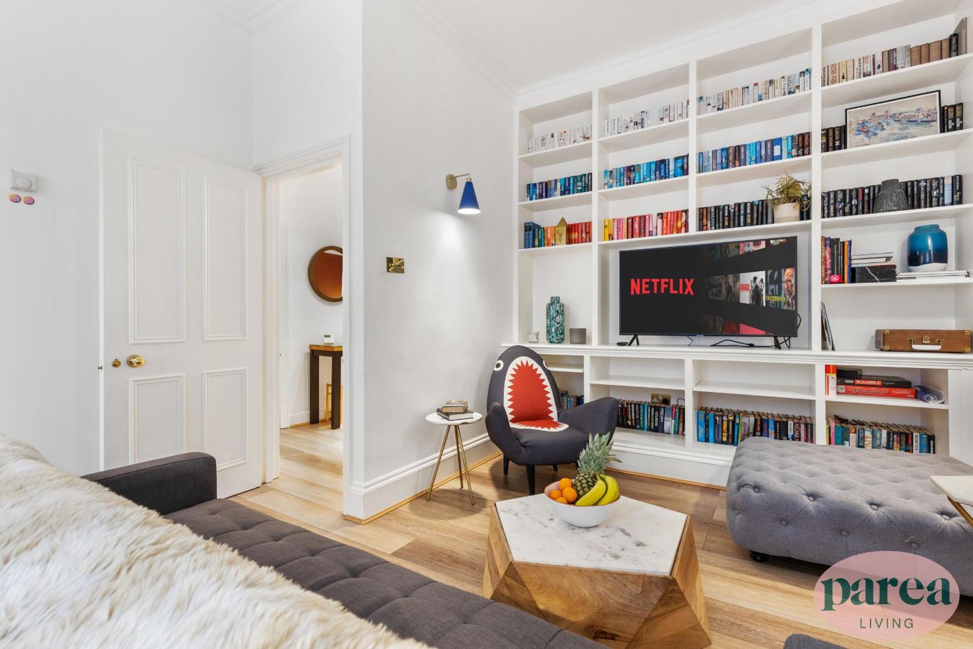 Parea Living - South Kensington, Elegant 1-bedroom Flat, Wfh Desk Appartement *