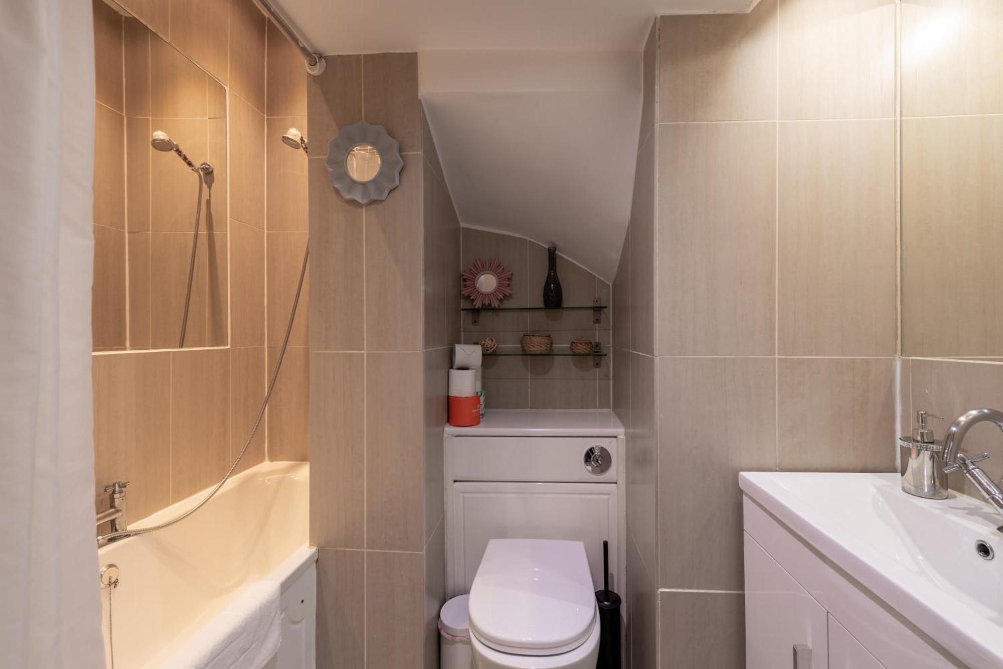 Spacious Comfy 2br Flat Londres