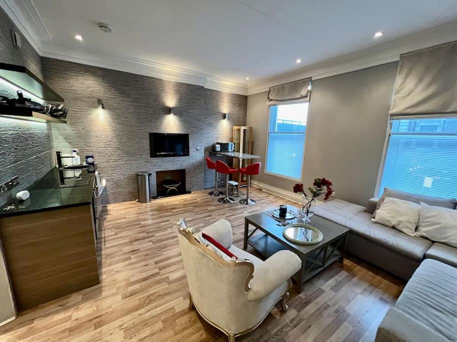 Appartement Lovely 1bed Flat 1 Min To Portobello Market *