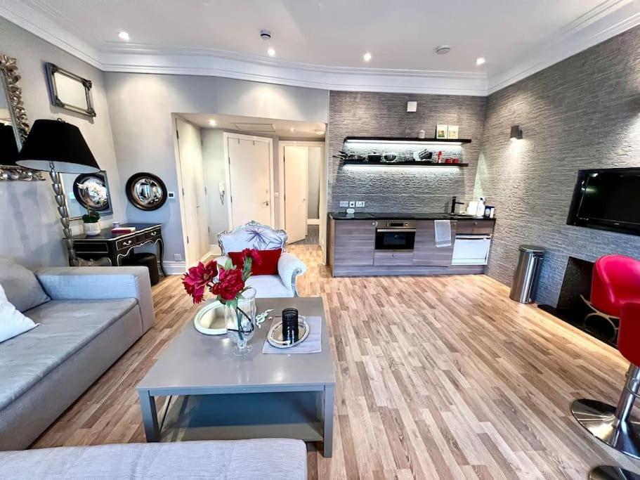 Appartement Lovely 1bed Flat 1 Min To Portobello Market *