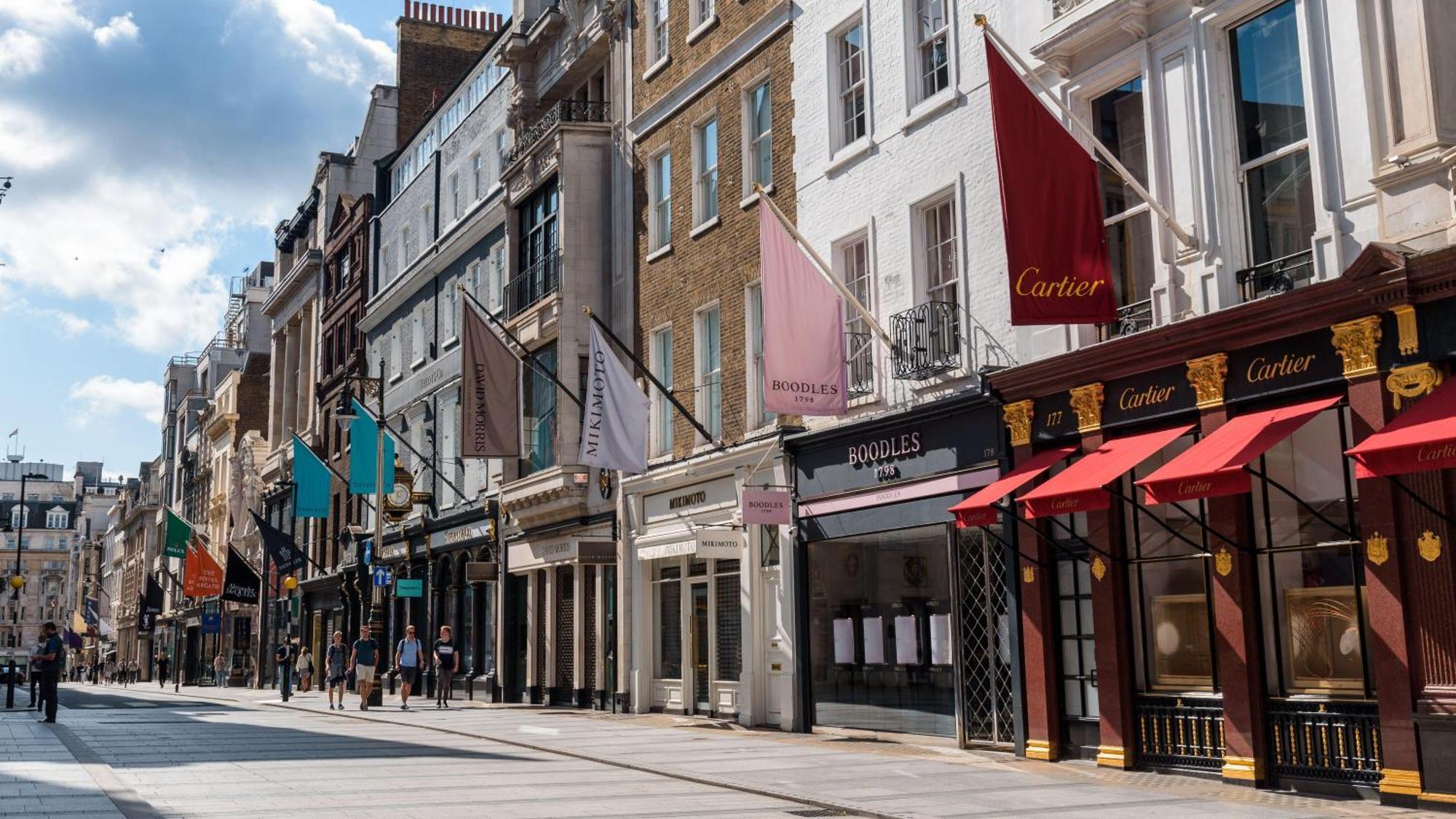 Best Mayfair Location With 2 Super King Beds Apartment