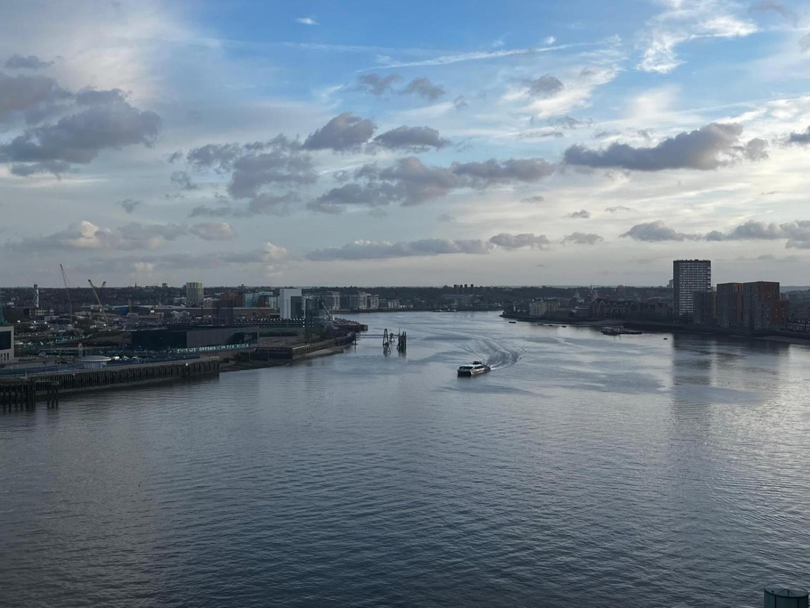 Luxury River View Canary Wharf Appartement