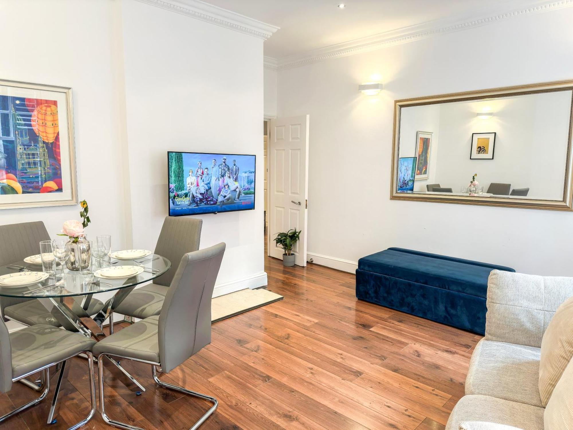 Alluring 2-bed, 2-bath Flat On High Street Kensington, Near Kensington Palace Londres