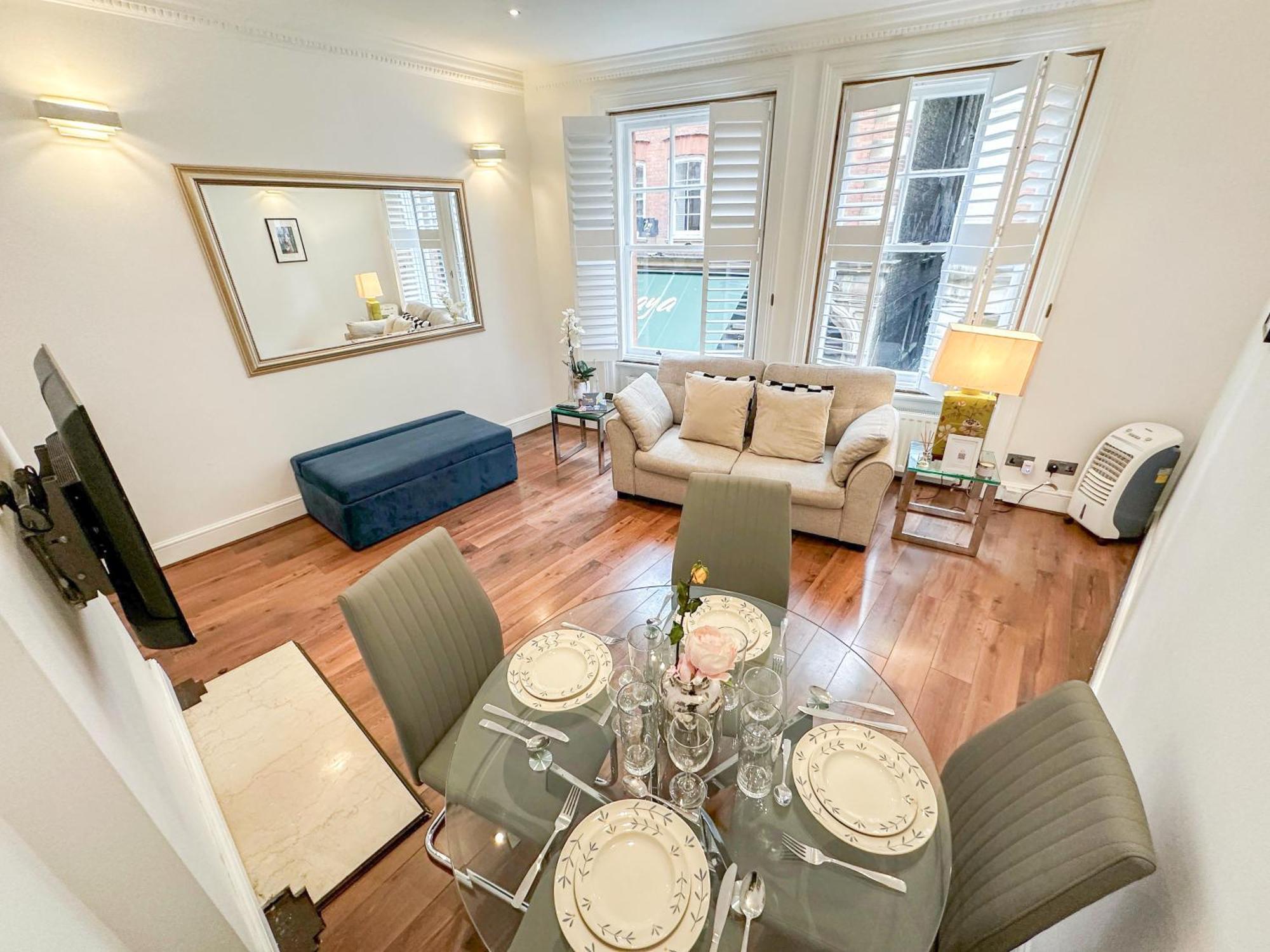 Alluring 2-bed, 2-bath Flat On High Street Kensington, Near Kensington Palace * Londres