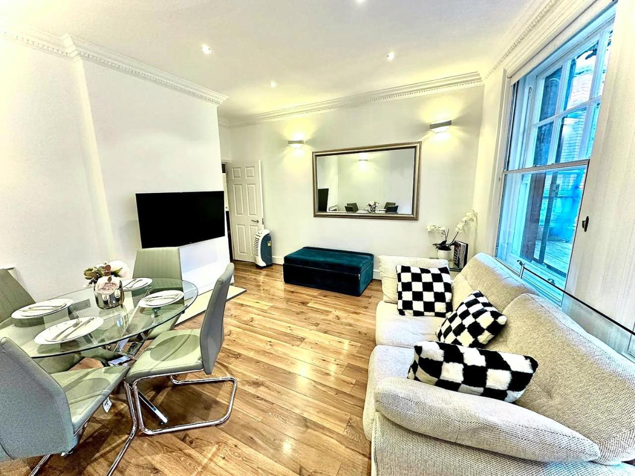 Alluring 2-bed, 2-bath Flat On High Street Kensington, Near Kensington Palace *