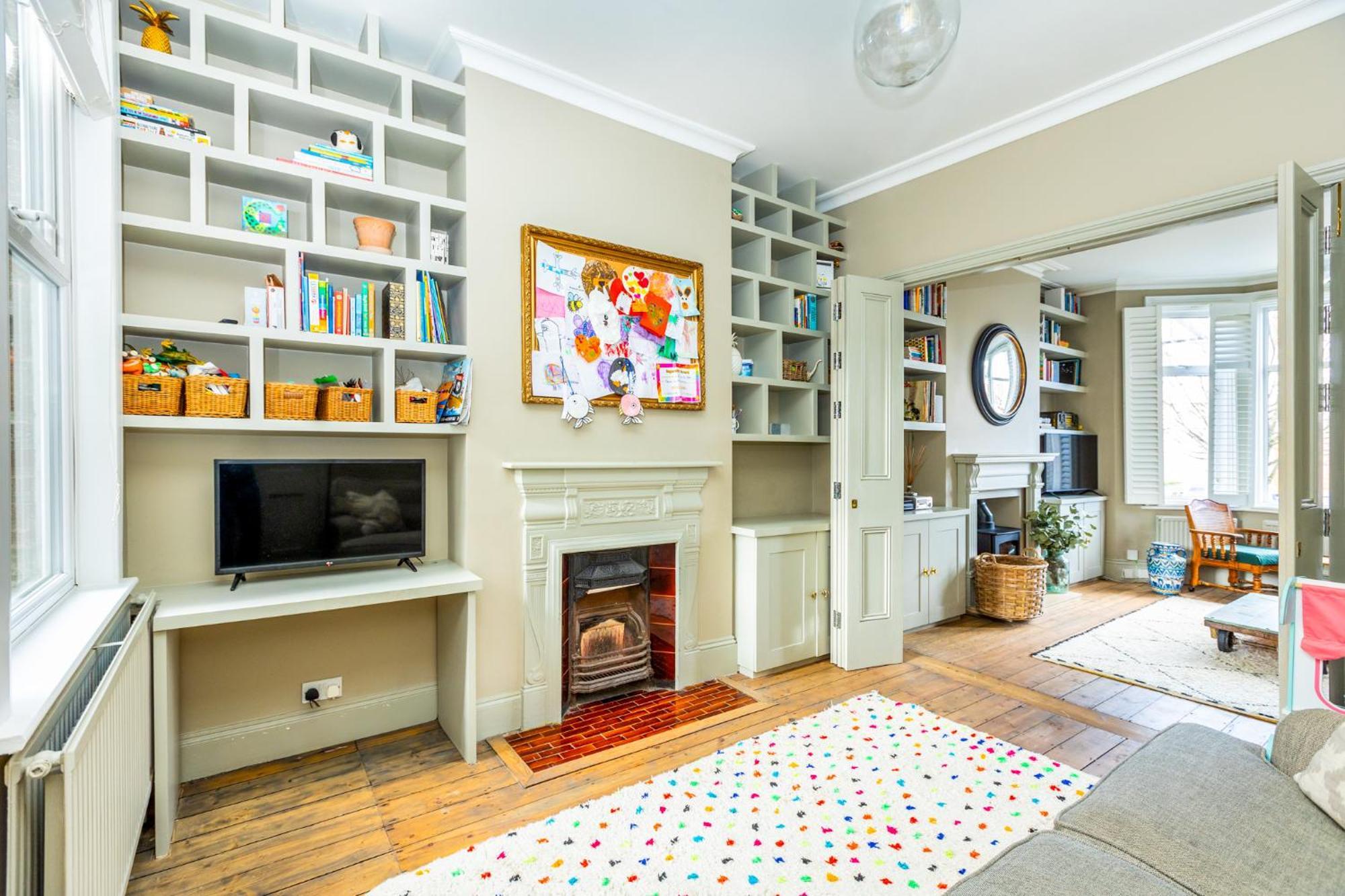 Fantastic Edwardian 3br House W Gdn, Kensal Hébergement de vacances Londres