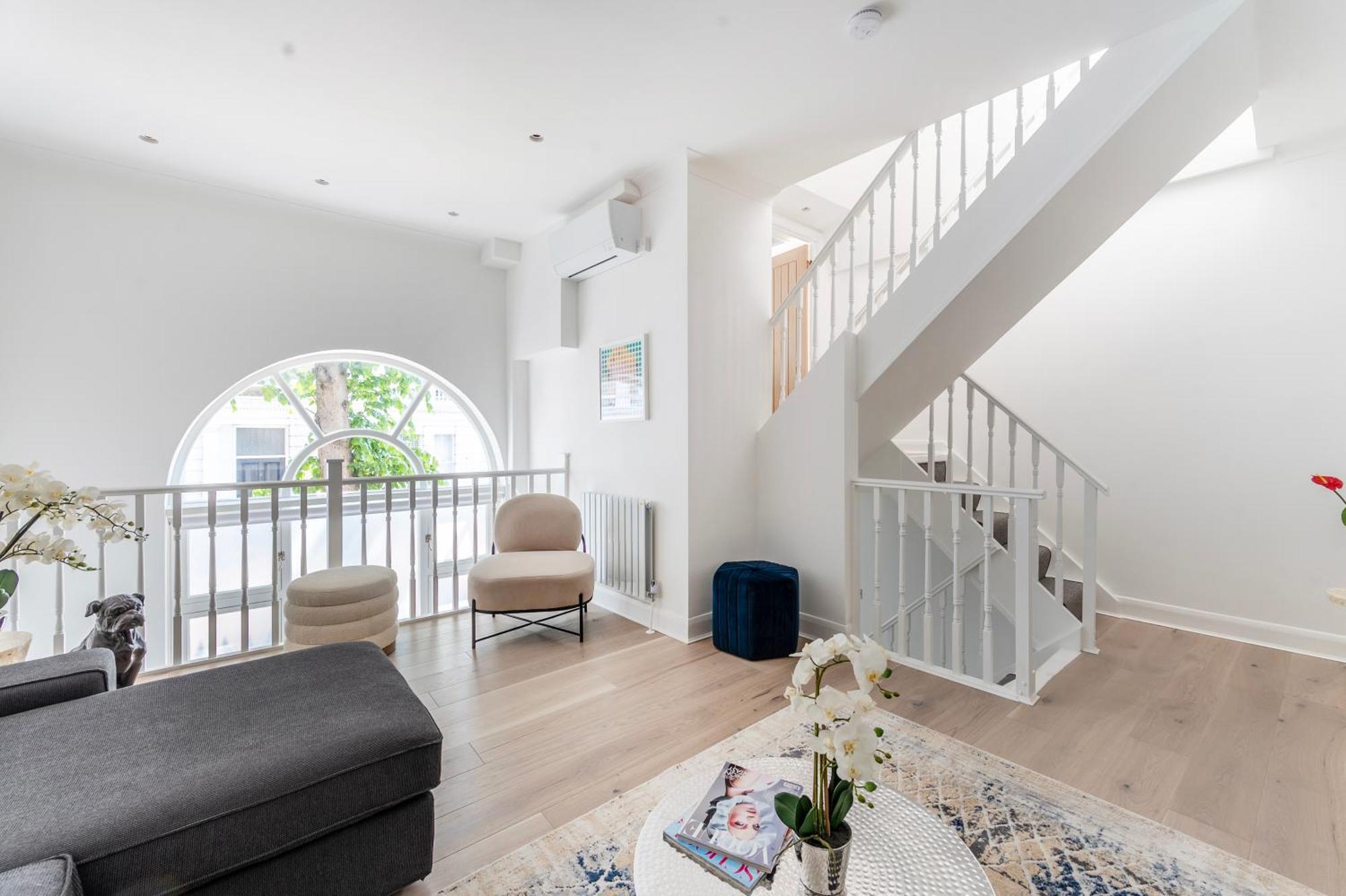 Townhouse Moments From Hyde Park & Notting Hill - Free Luggage Storage Nearby And In Unit Washing Machine & Dryer Hébergement de vacances *