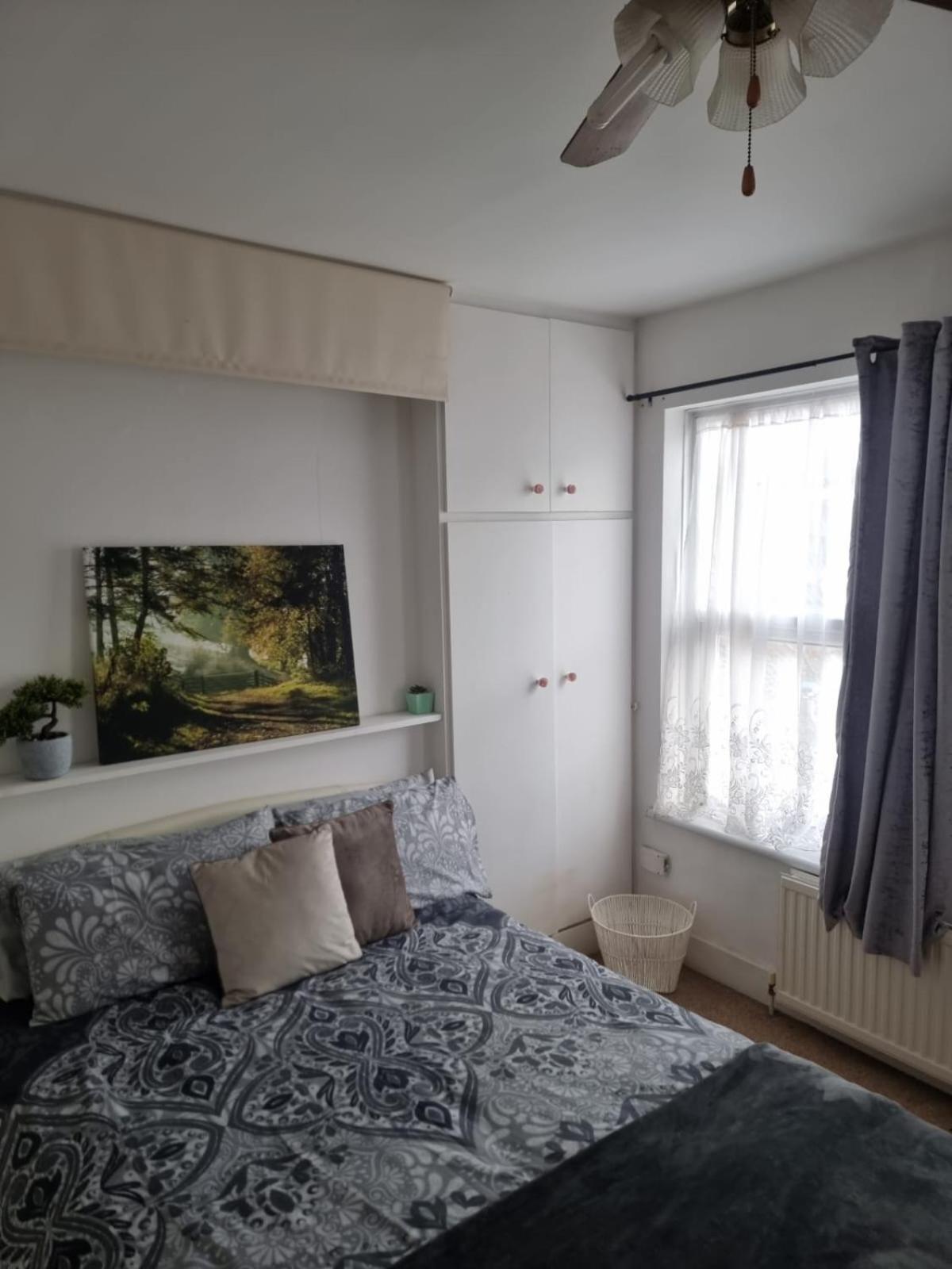 Pensión Cozy 25 Min Liverpool Street *