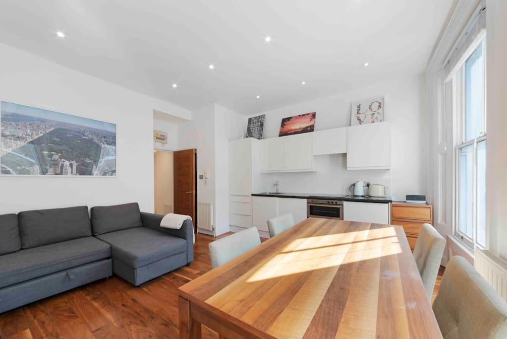 Huge 1 Bed -sleeps 4 De Lux Soho Fitzrovia * Londres