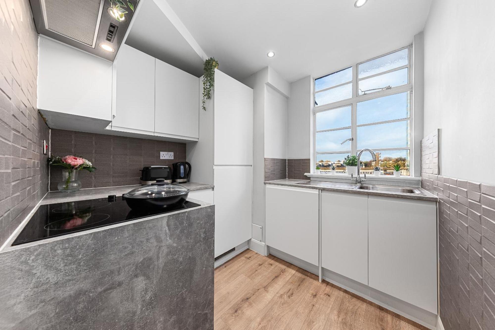 Luxury, Relaxing Apartment! 2 Mins From Paddington Station! Londres