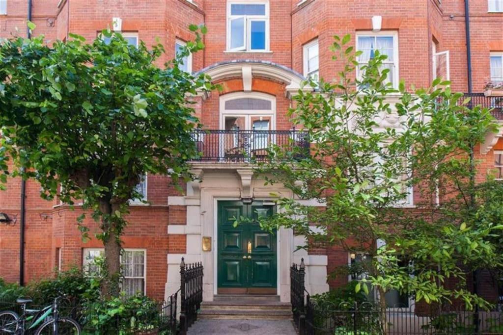 Spacious Flat In West Kensington Appartement Londen