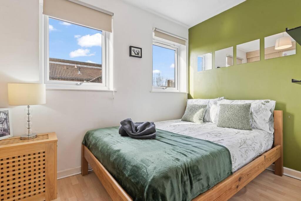 1-bedroom With Free Private Parking - Canary Wharf Apartamento