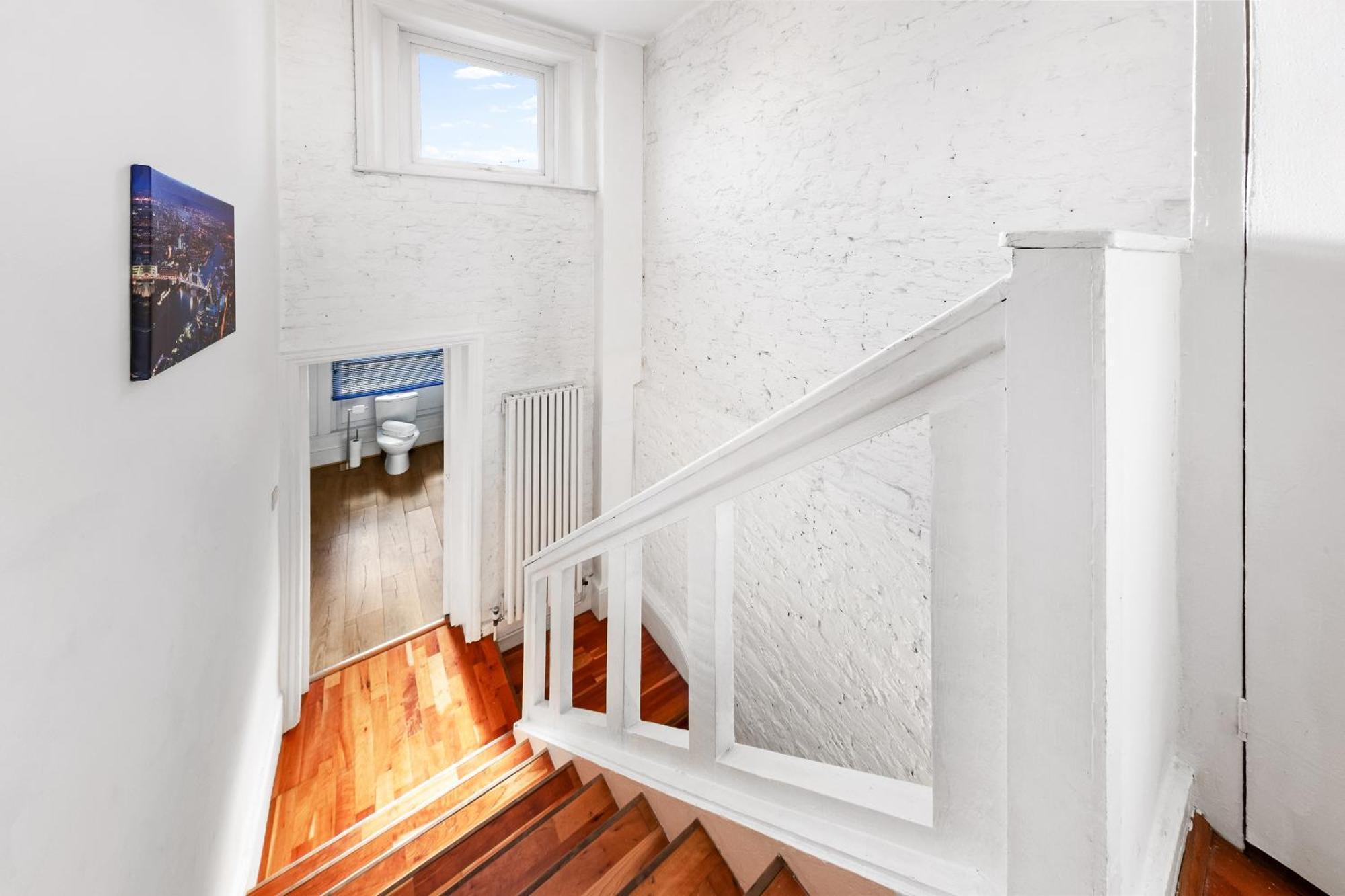 Balcony Blue Theme 1 Bedroom Luxury Flat Near Hyde Park! Accommodates Up To 6! Double Sofa Bed And Next To Station! Apartamento *