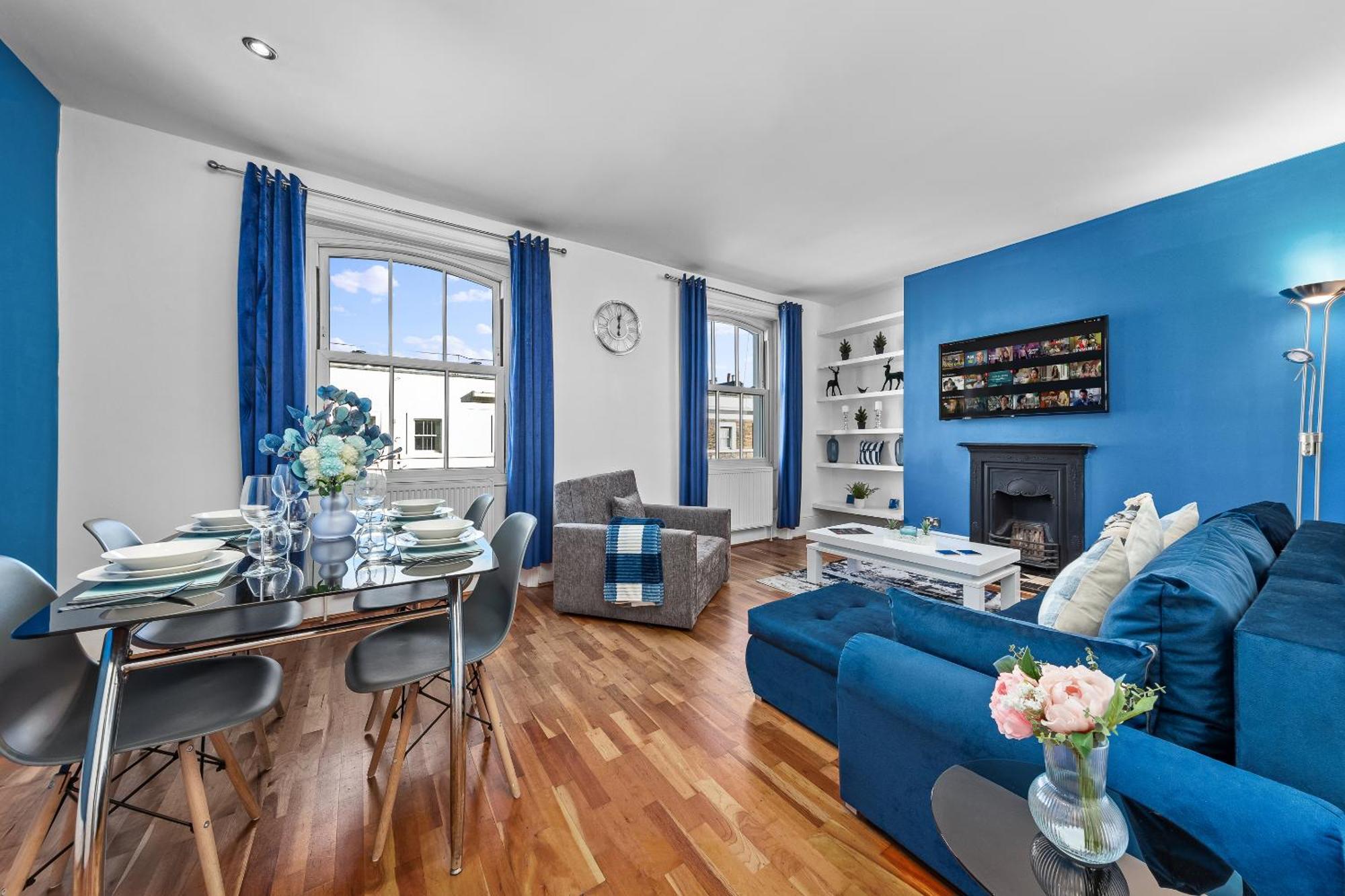 Balcony Blue Theme 1 Bedroom Luxury Flat Near Hyde Park! Accommodates Up To 6! Double Sofa Bed And Next To Station! Apartamento *