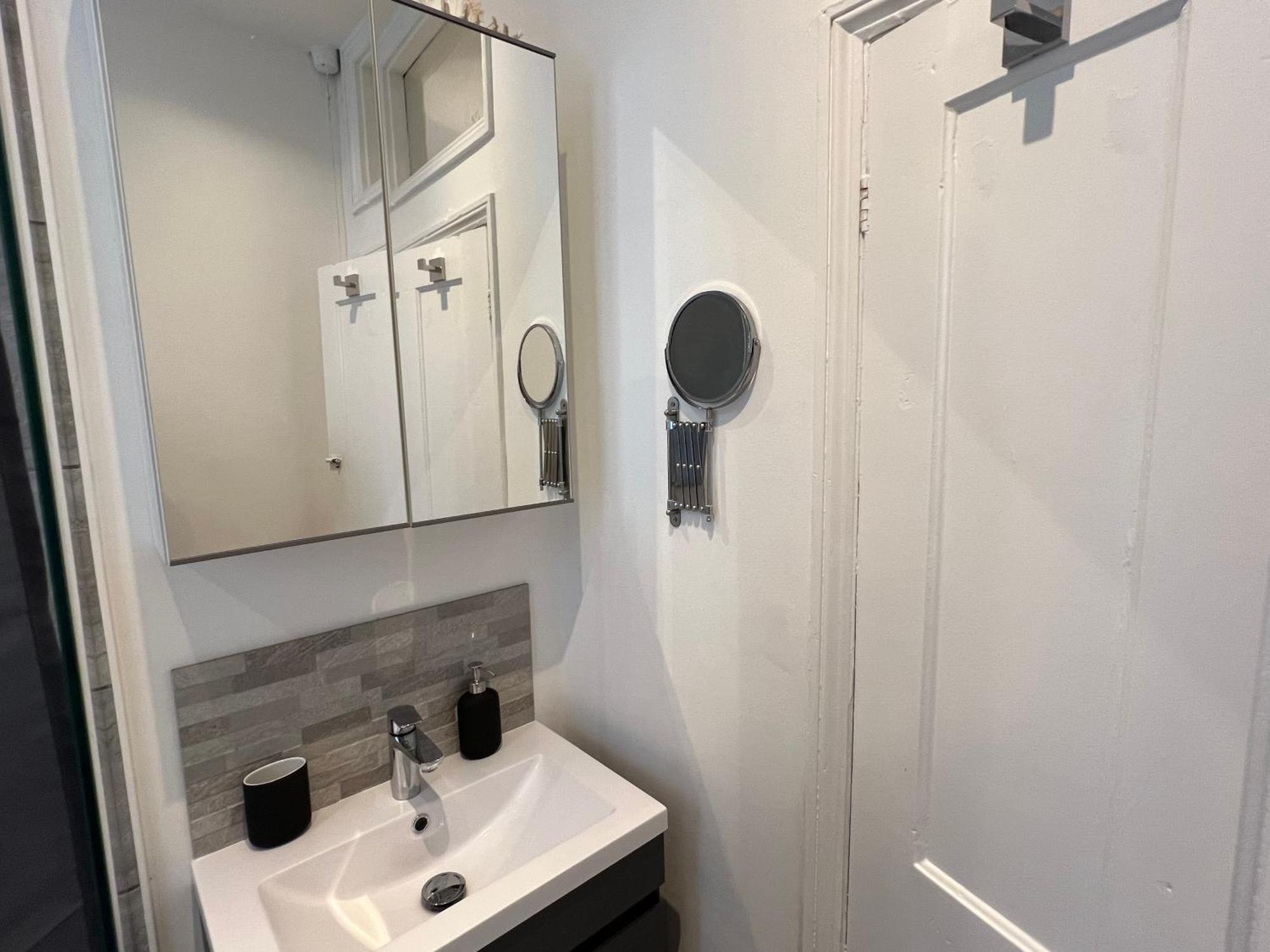 2 Bedroom Flat 10 Min Walk To Tube Appartement