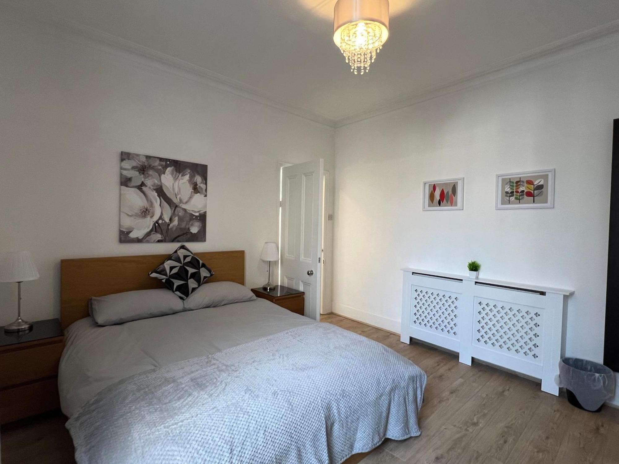 2 Bedroom Flat 10 Min Walk To Tube Appartement Londen