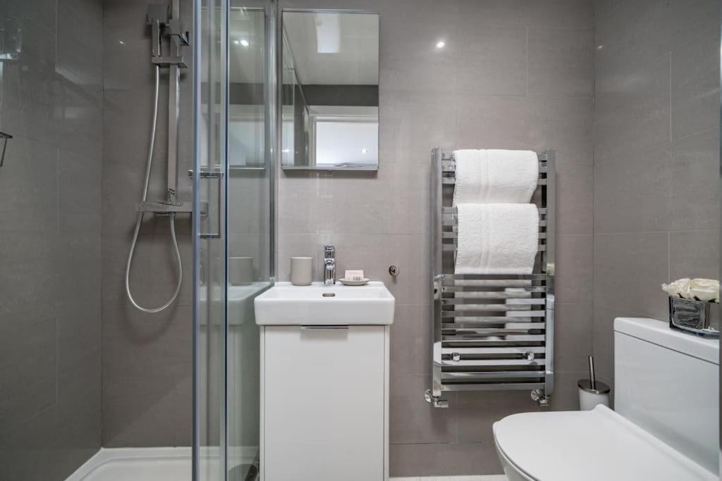 Luxury 6 Bedroom House In Star Street Сasa de vacaciones