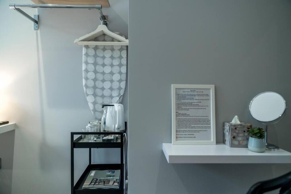 Luxury 6 Bedroom House In Star Street * Londres