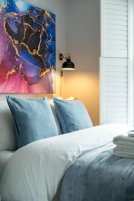 Luxury 6 Bedroom House In Star Street * Londres