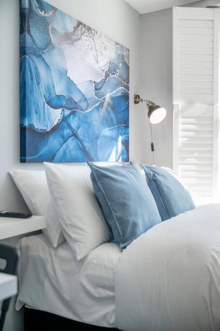 Luxury 6 Bedroom House In Star Street * Londres