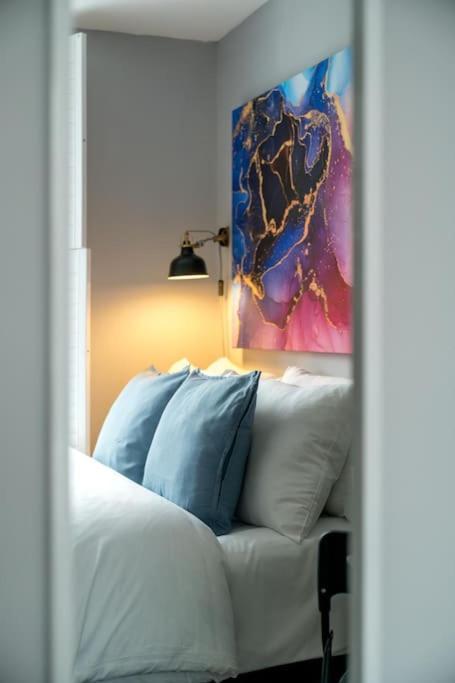 Luxury 6 Bedroom House In Star Street *
