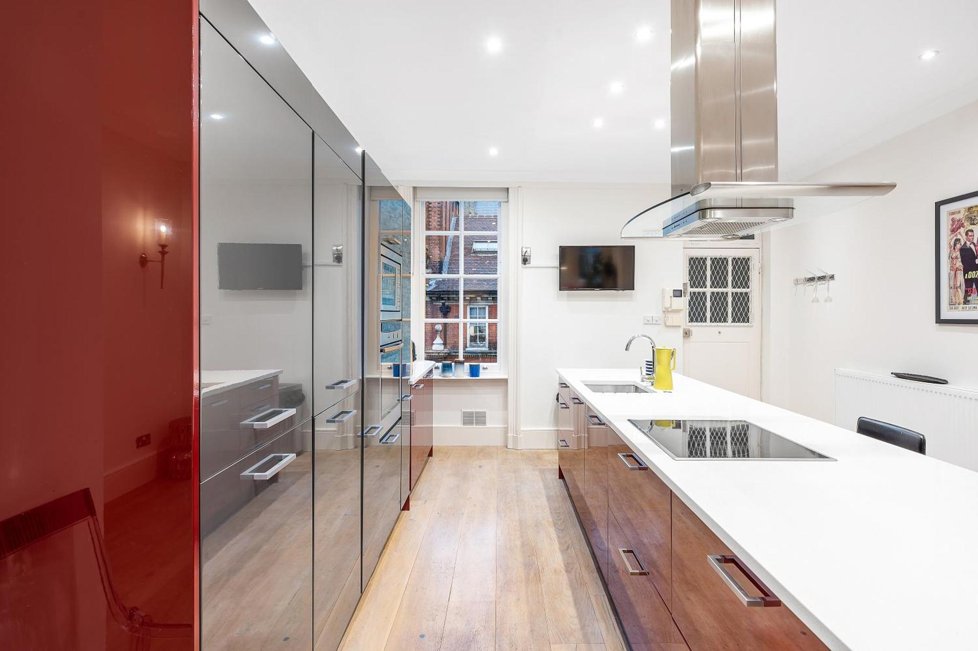 Apartamento Casa Italia Near Hyde Park & Kensington High Street - Wifi & Washing Machine - Free Luggage Storage Available Nearby *