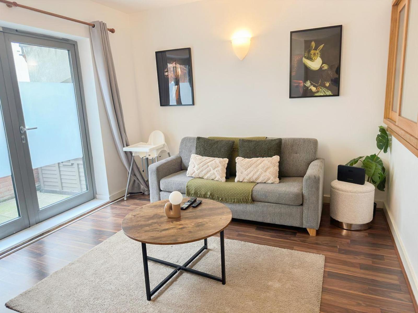 1 Bedroom Flat With Free Parking In Canary Wharf Near Musuem Londres