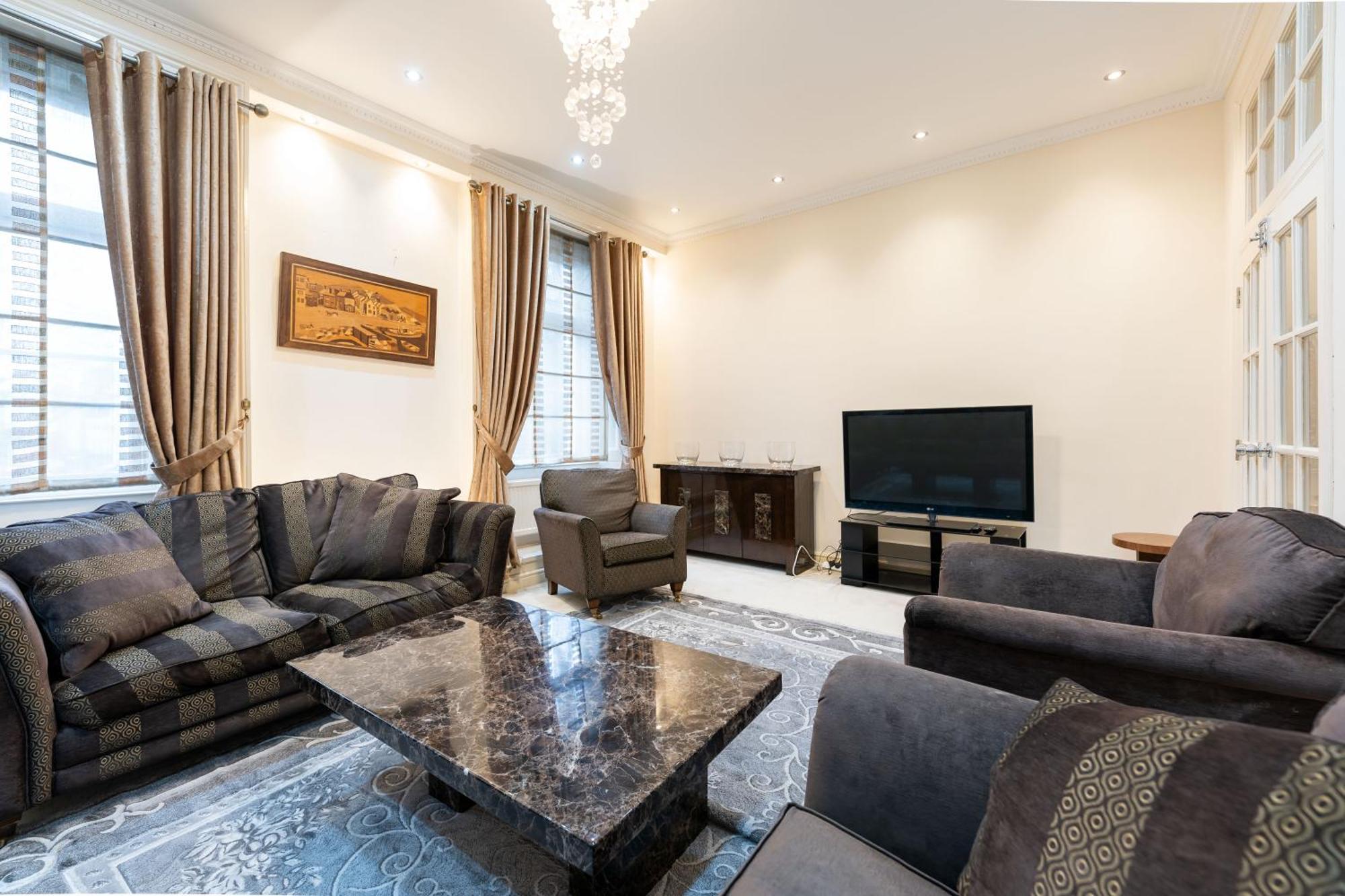 Luxury 4 Bedroom Flat In Sussex Gardens * Londres
