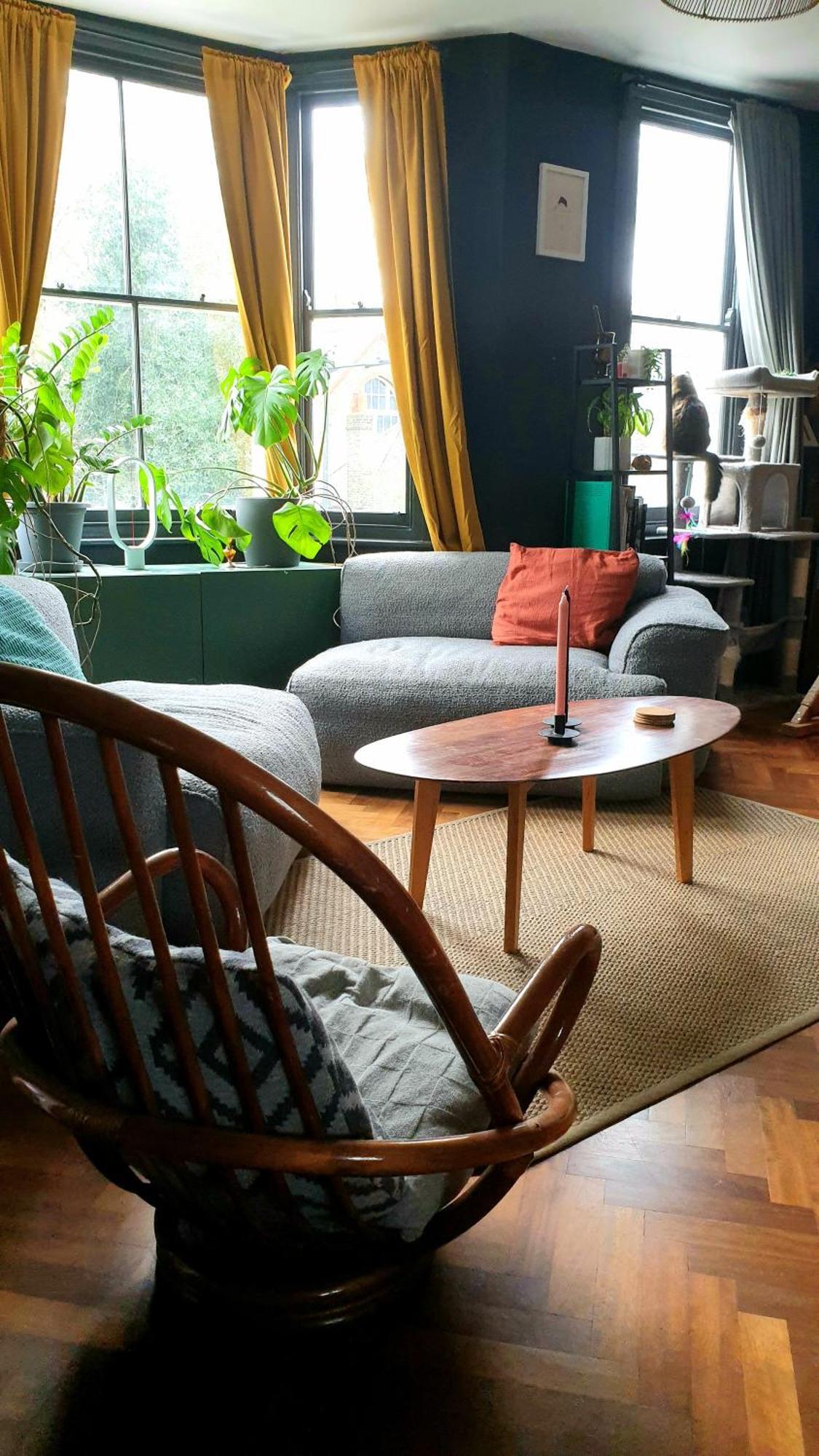 Charming Bedroom In Artist Studio * Londres