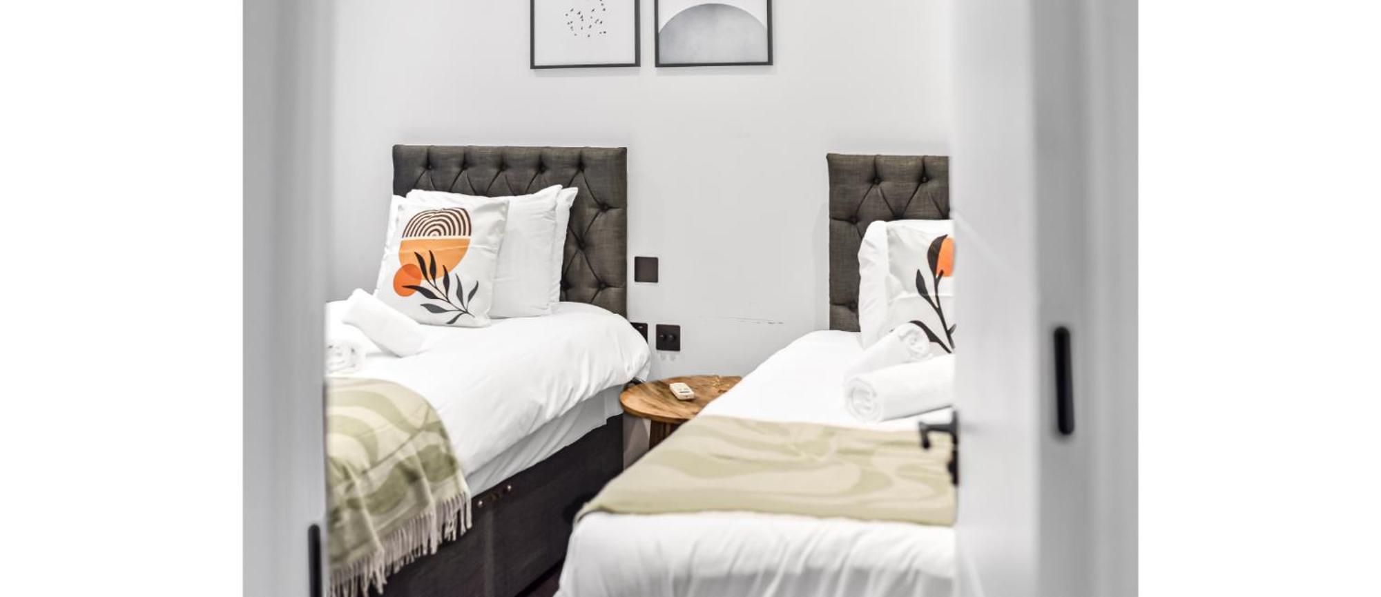 Luxury Abode: 5-bed Haven Ideal For Big Groups! Appartement
