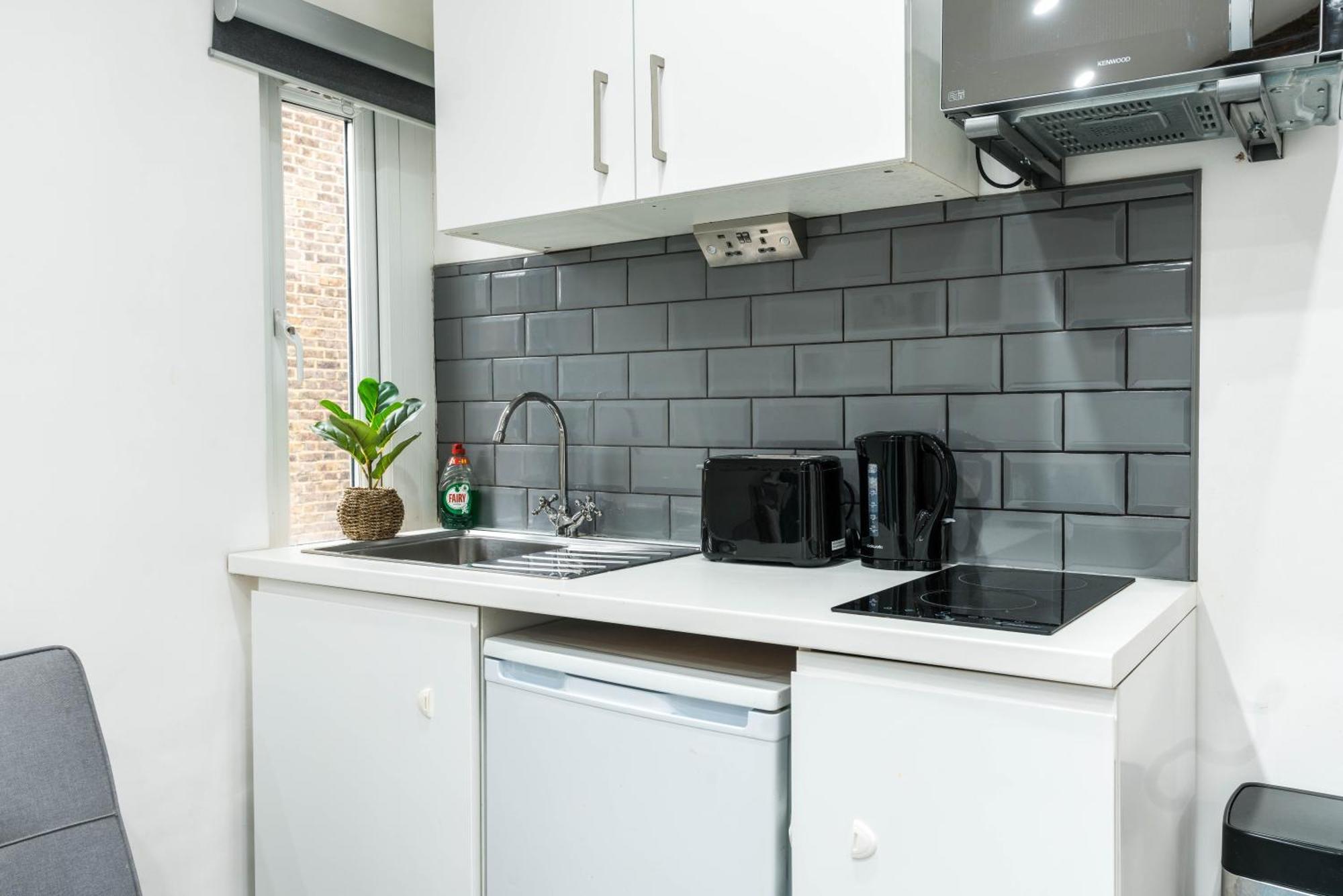 S3 Central-comfy,quiet Studio-balcony Londres