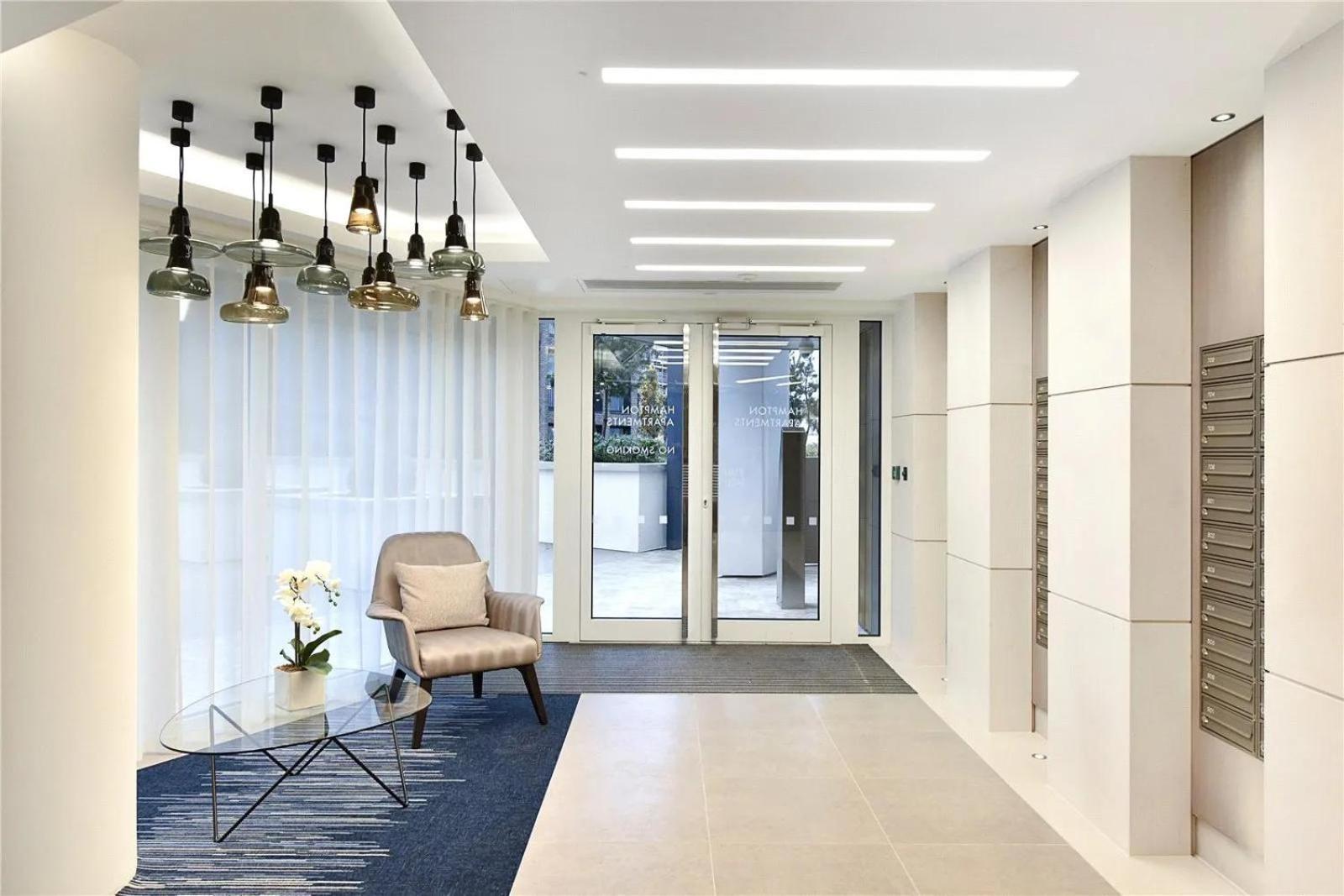 Luxury 1 Bed With Balcony Londres
